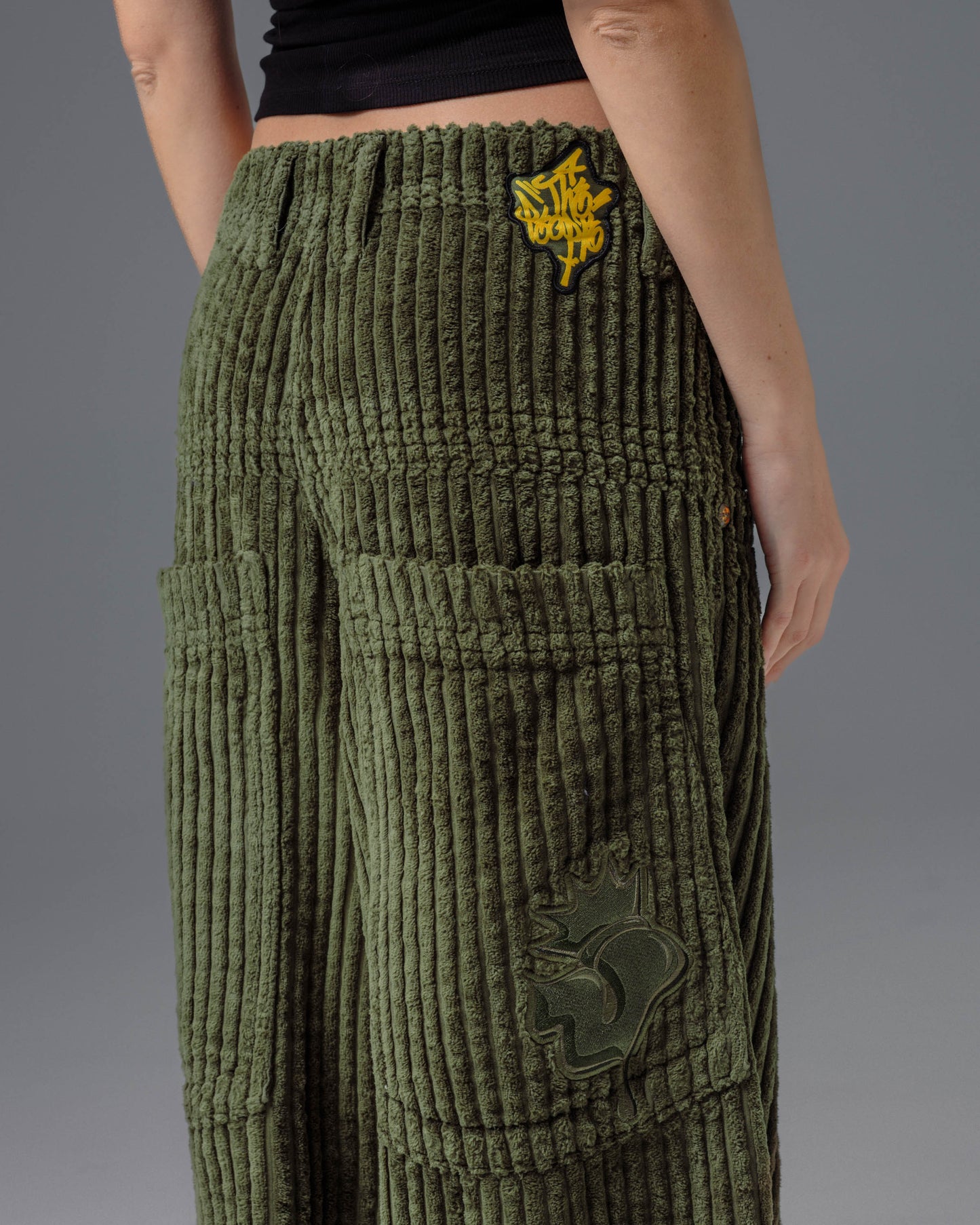 W Jester. 26". 2 Wale Corduroy. Moss.