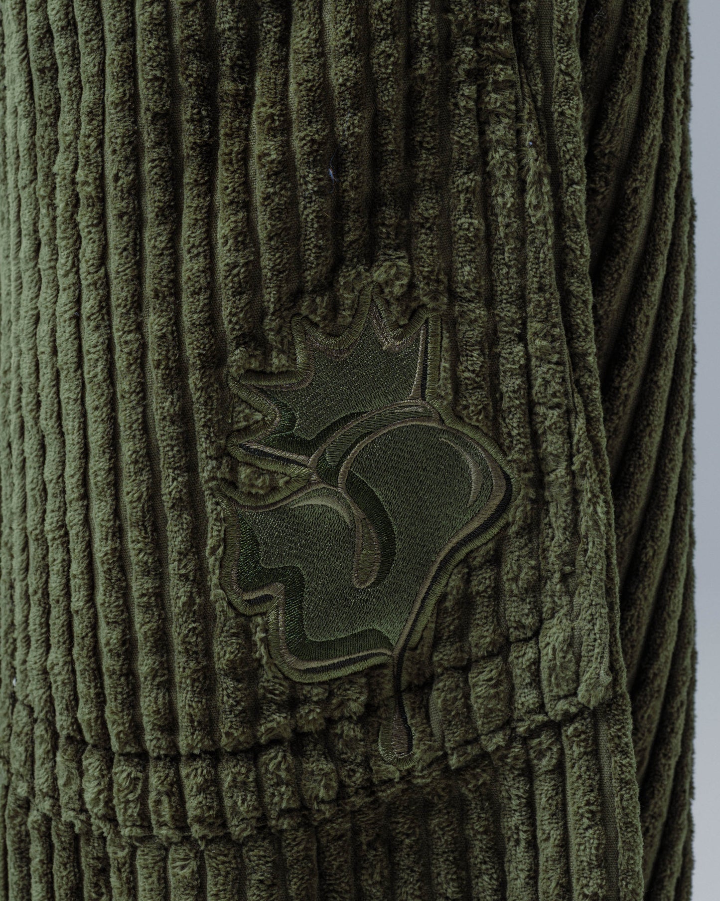 W Jester. 26". 2 Wale Corduroy. Moss.