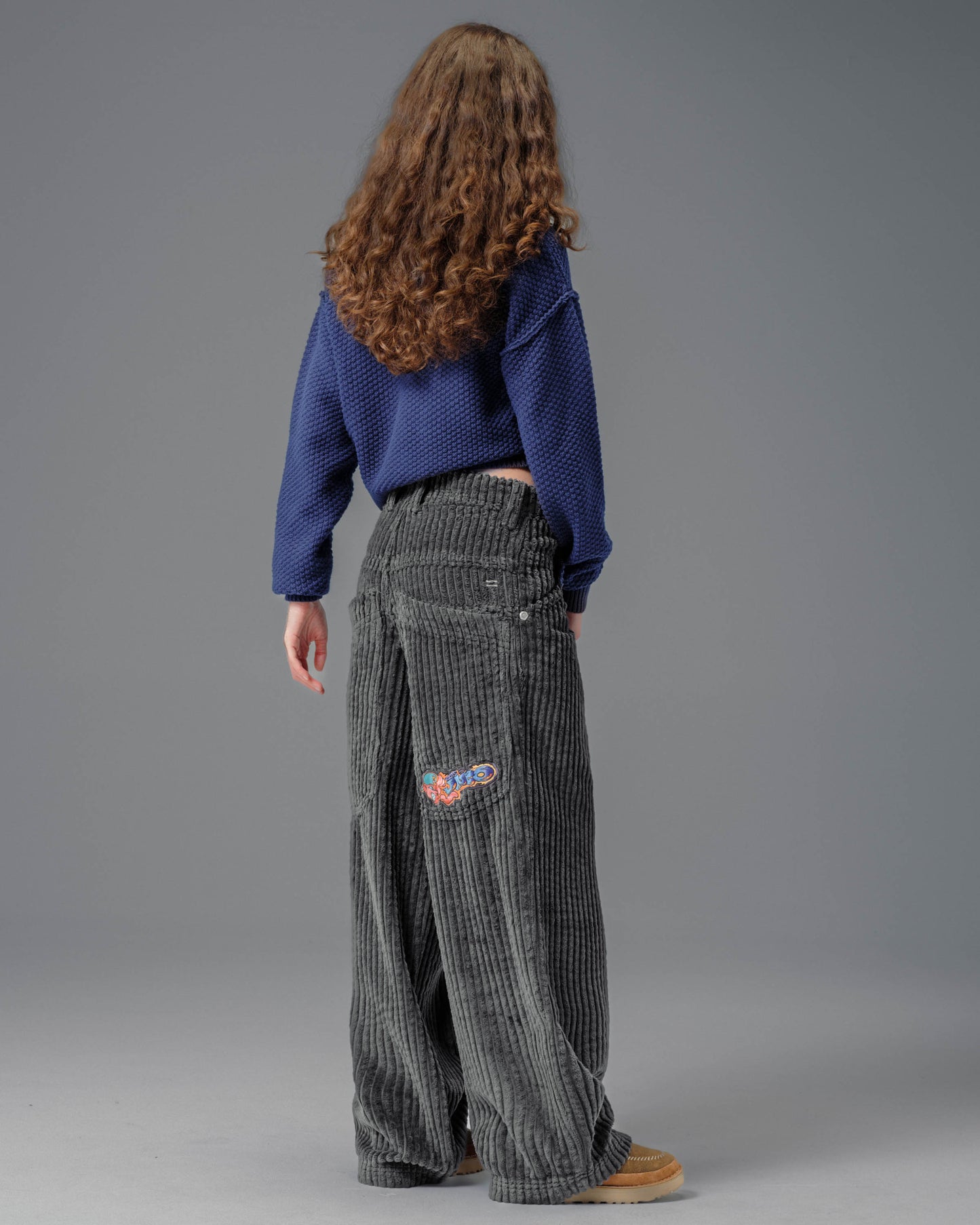 W Wizard. 24". 2 Wale Corduroy. Magnet.