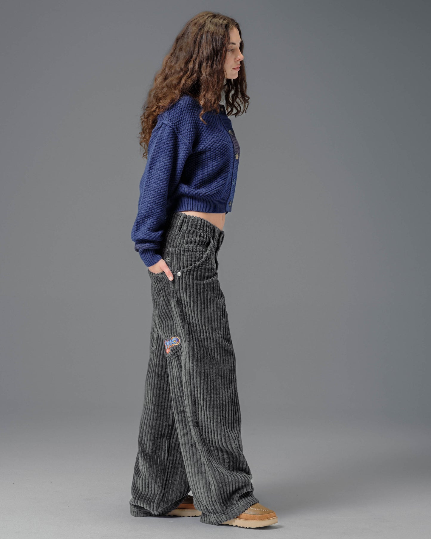 W Wizard. 24". 2 Wale Corduroy. Magnet.