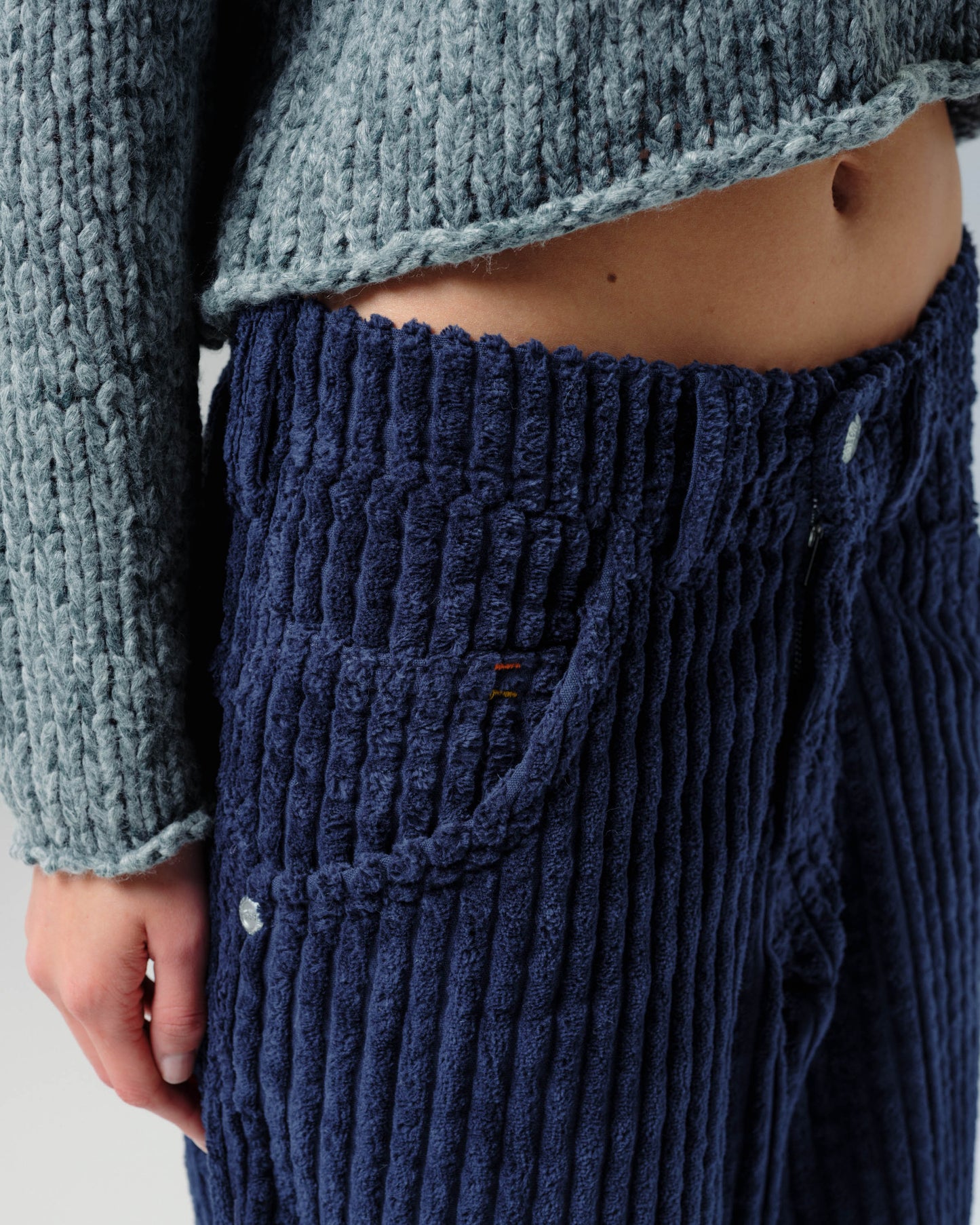 W Wizard. 24". 2 Wale Corduroy. Navy.