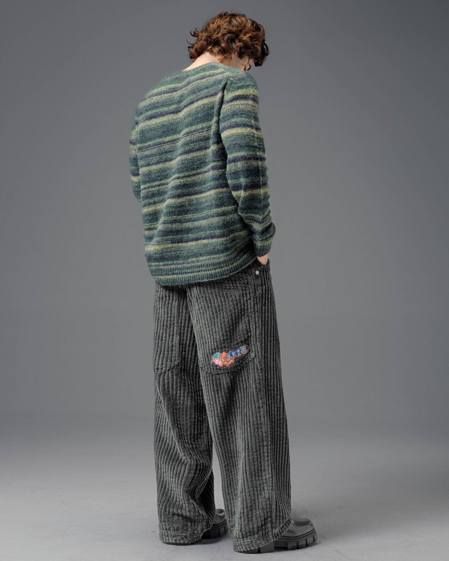 Wizard. 24". 2 Wale Corduroy. Magnet.