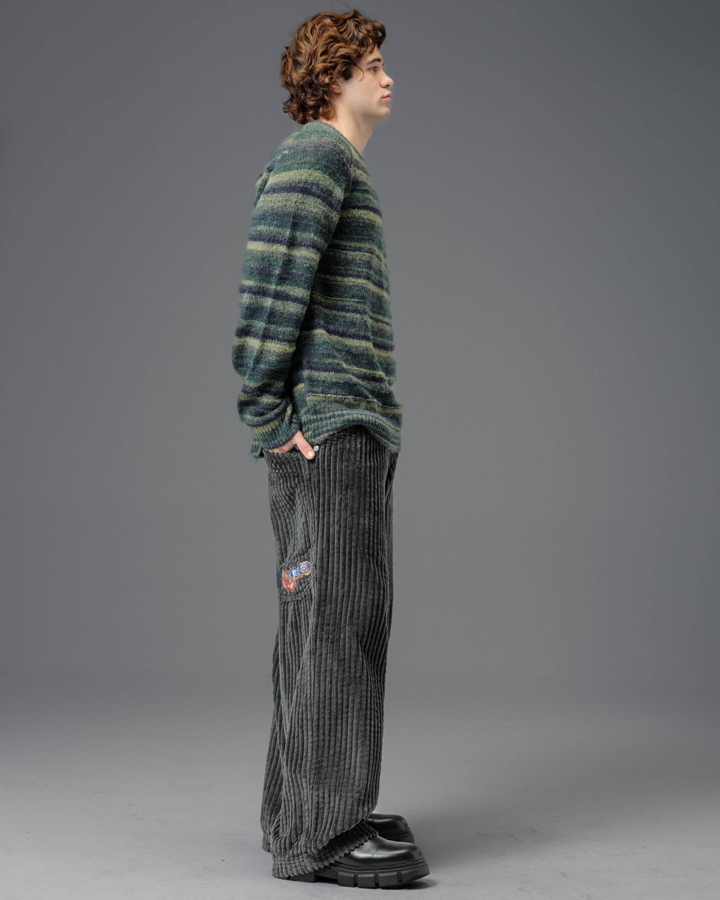 Wizard. 24". 2 Wale Corduroy. Magnet.