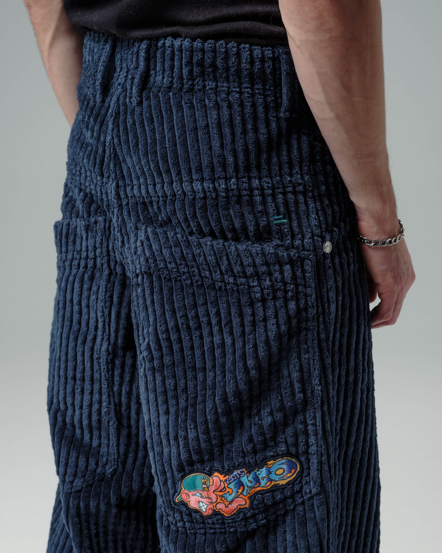 Wizard. 24". 2 Wale Corduroy. Navy.