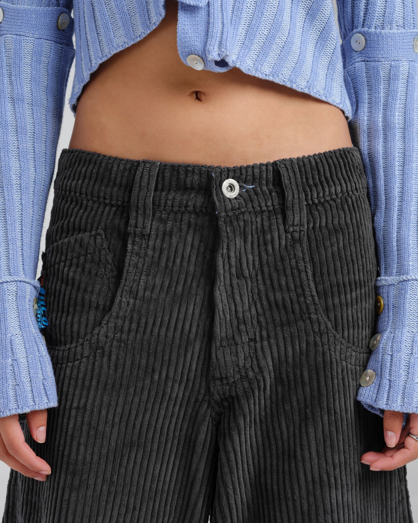 W169 Low Down. 20". 4 Wale Corduroy. Magnet