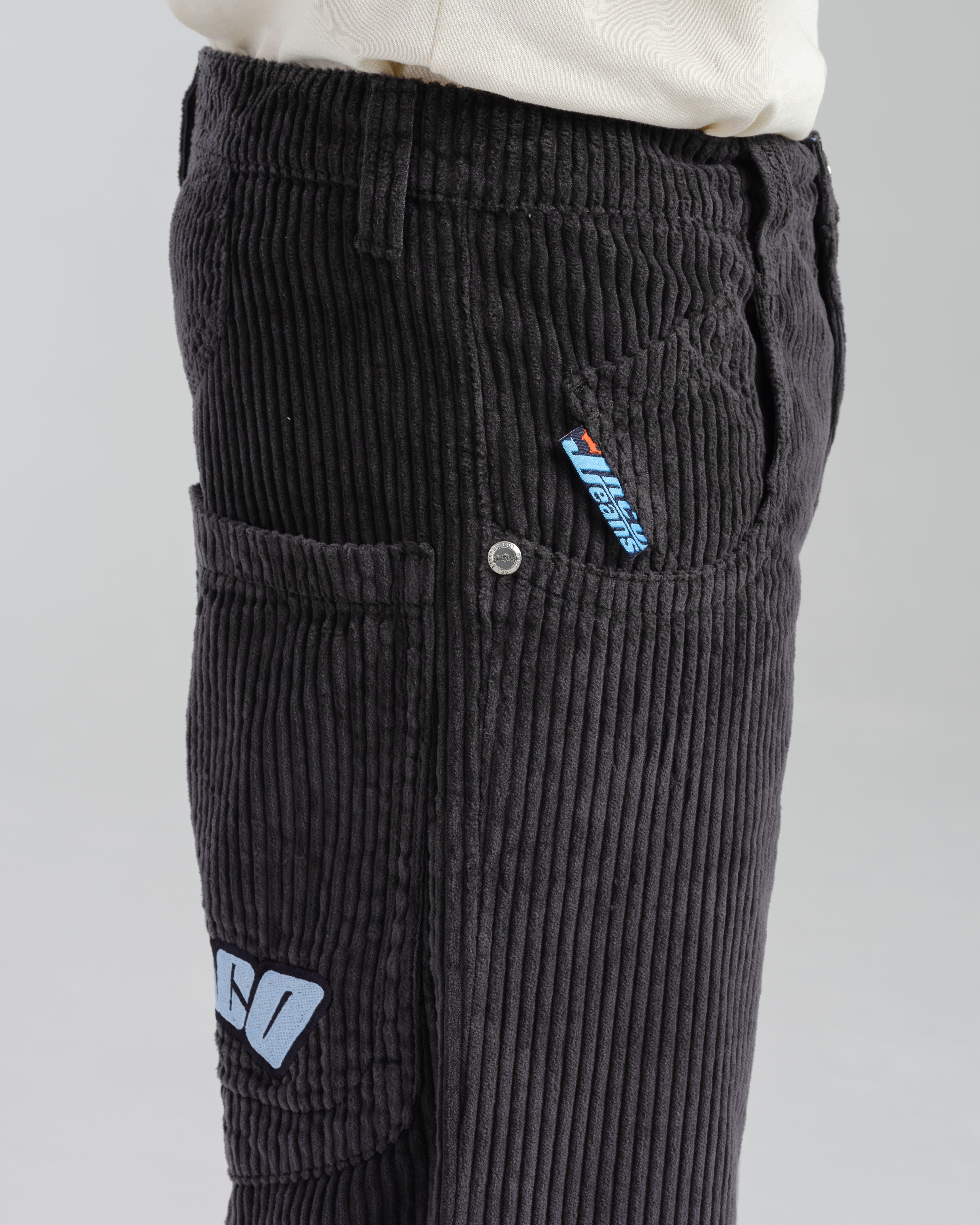 169 Low Down. 20". 4 Wale Corduroy. Magnet.