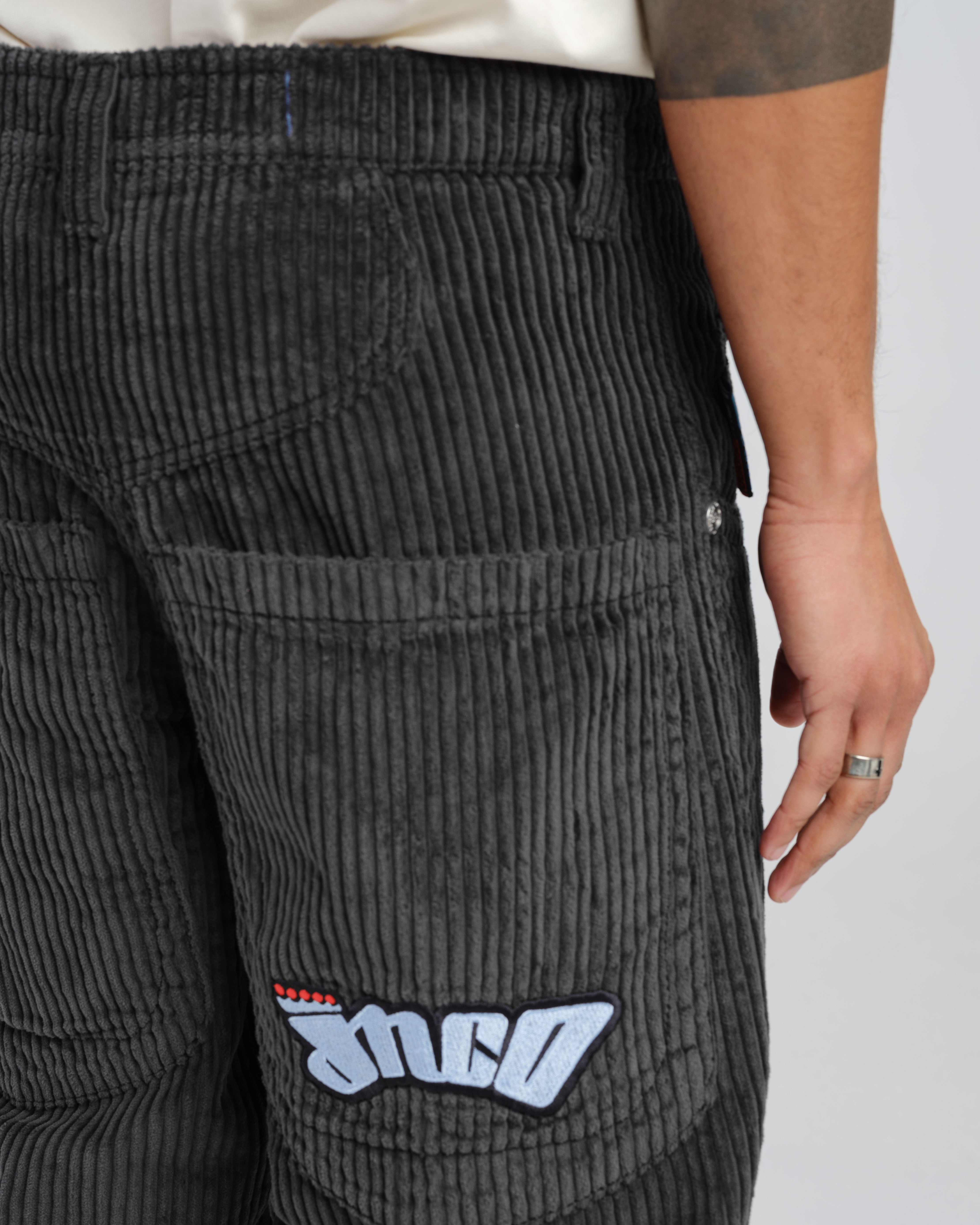 169 Low Down. 20". 4 Wale Corduroy. Magnet.