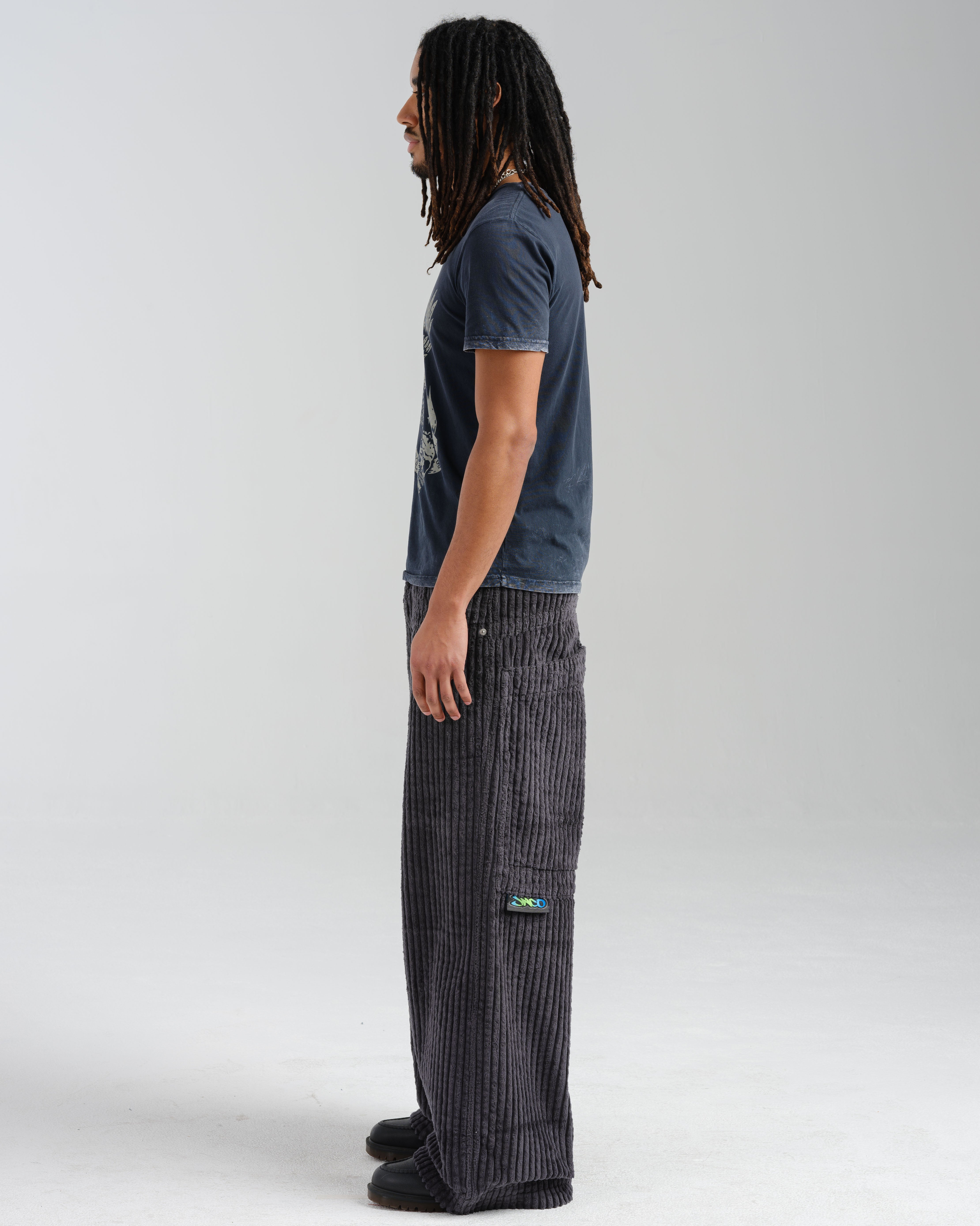 Rollin. 26". 2 Wale Corduroy. Magnet.