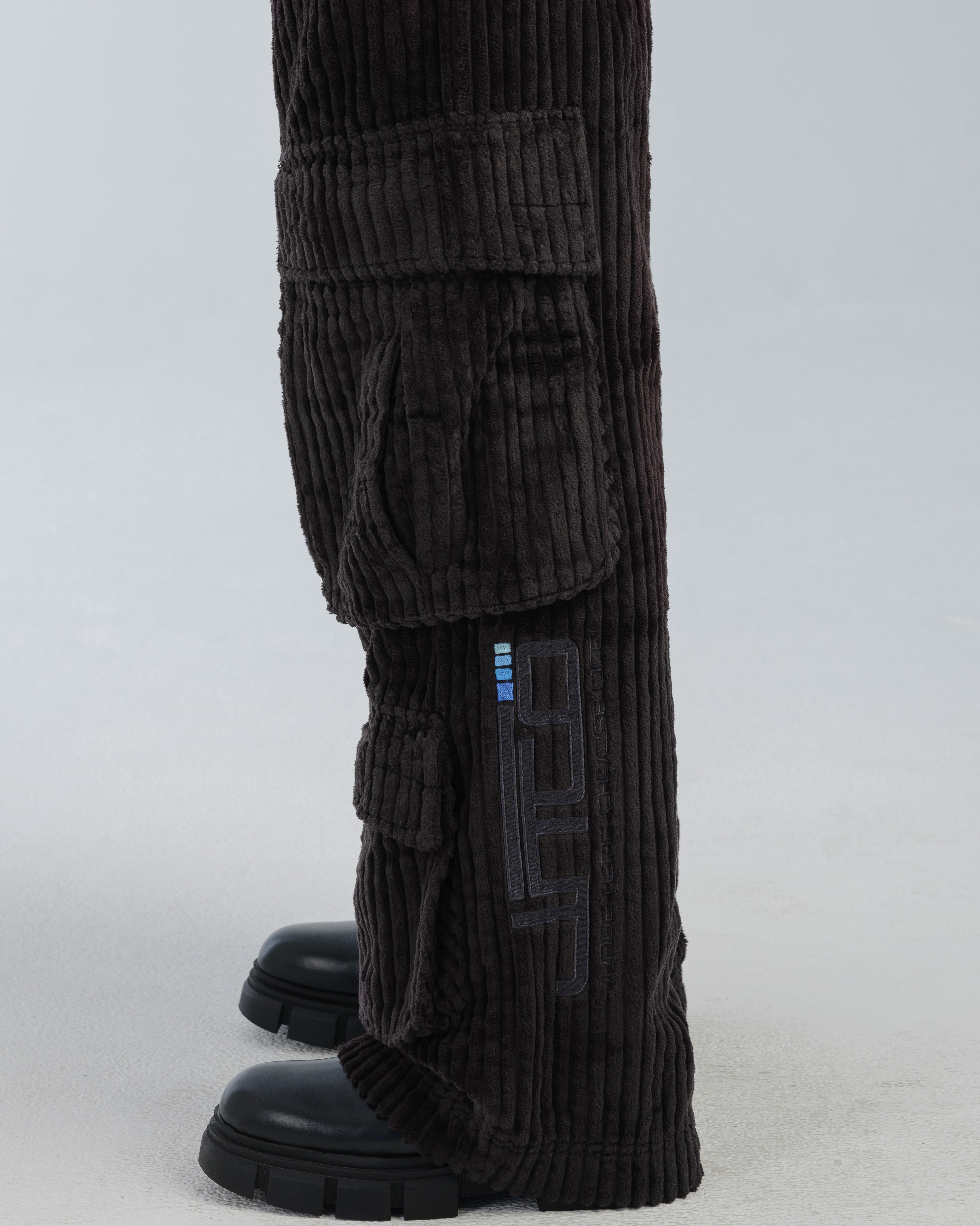 Legacy. 24". 2 Wale Corduroy. Black.