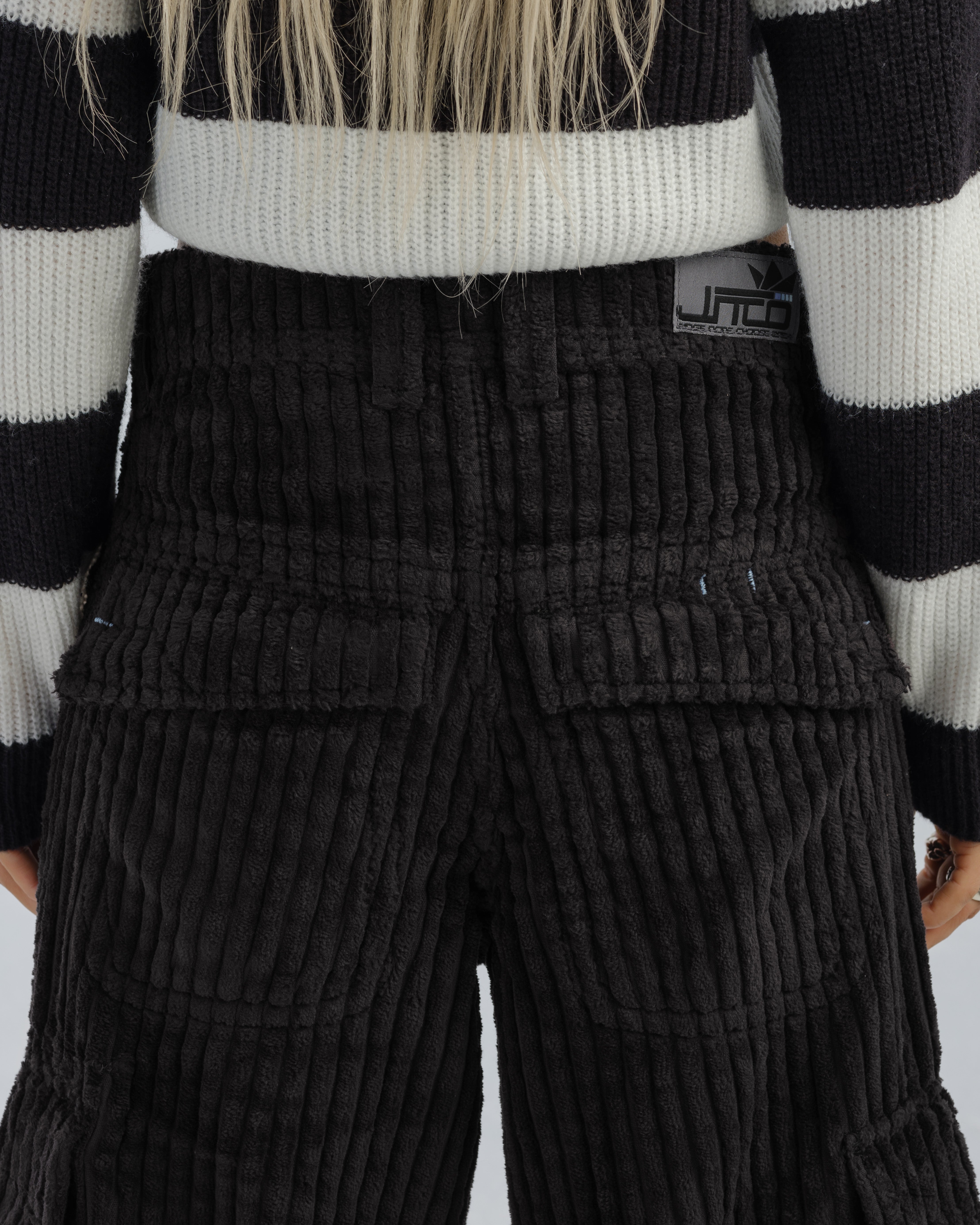 W Legacy. 24". 2 Wale Corduroy. Black.