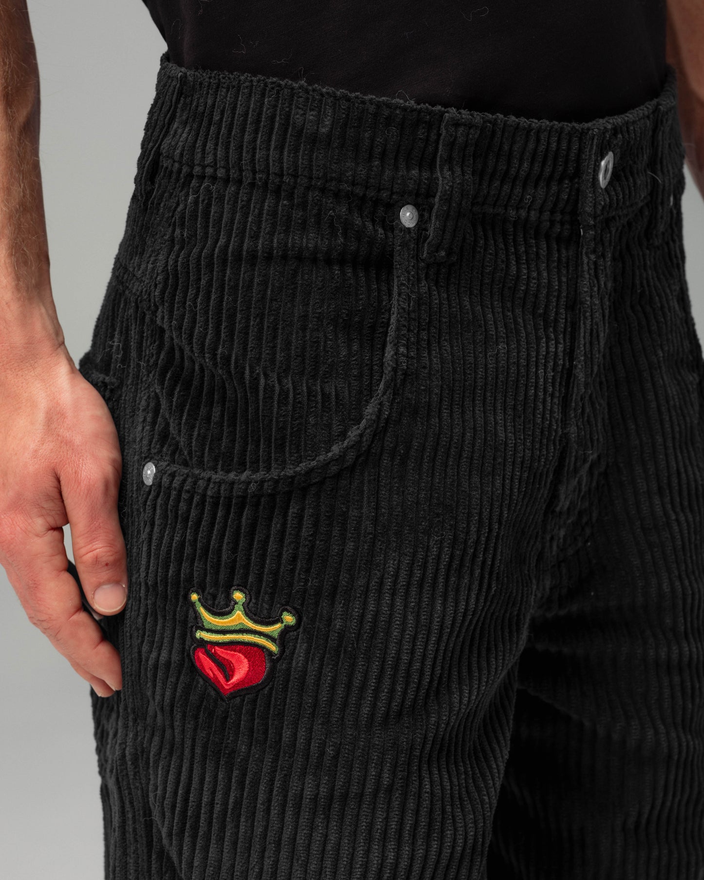 179 Pipes. 23". 4 Wale Corduroy. Black.