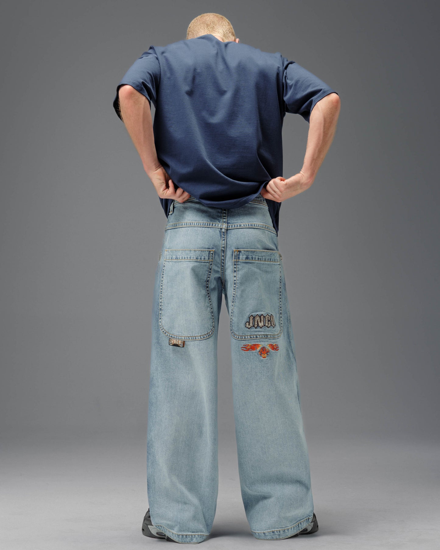 Hellfire. 26". Hand-Sand Vintage.