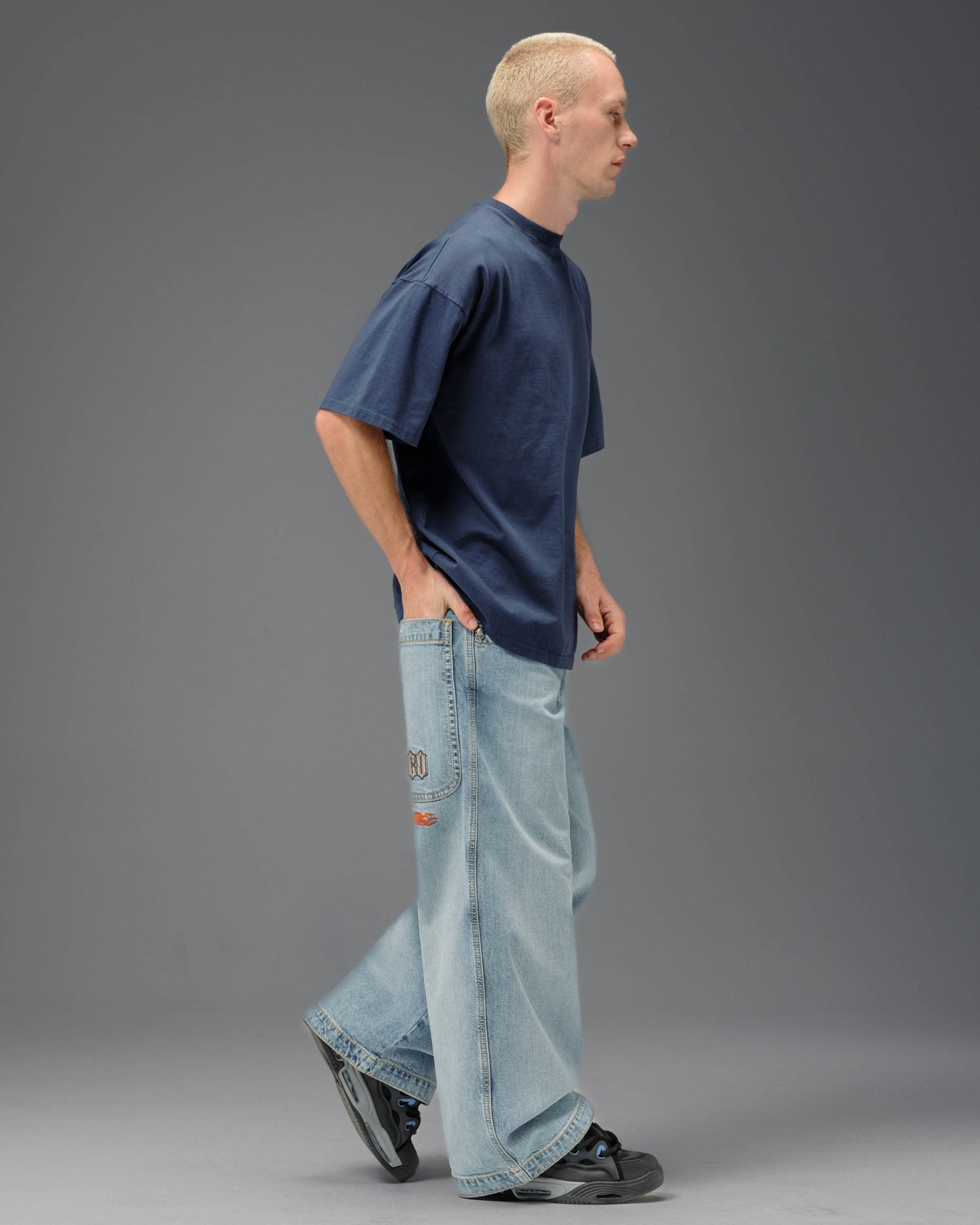 Hellfire. 26". Hand-Sand Vintage.