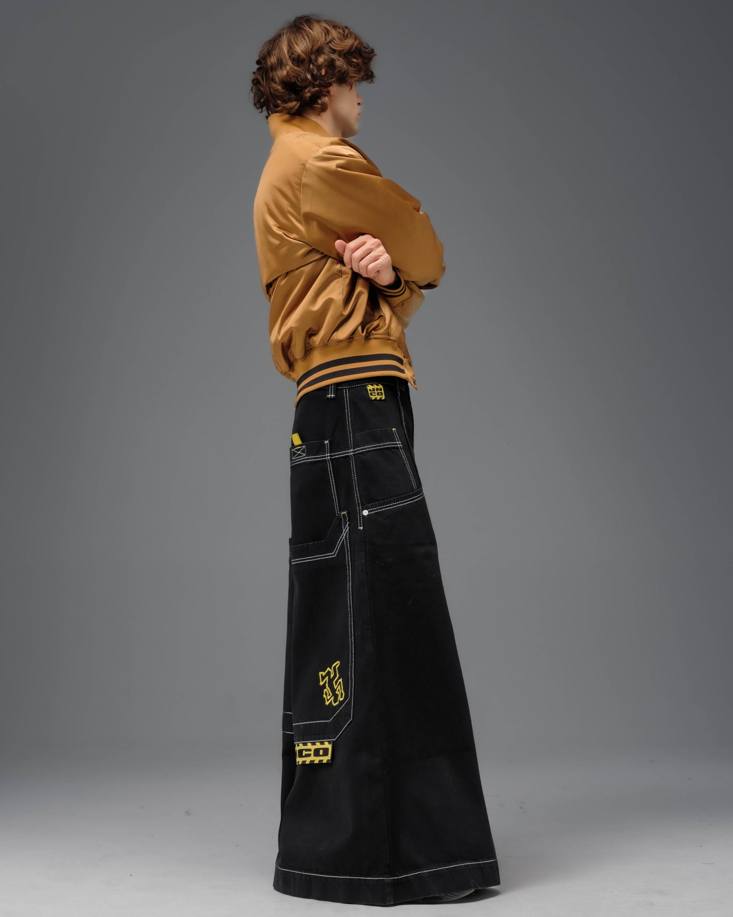 Crime Scene. 50". Jet Black.