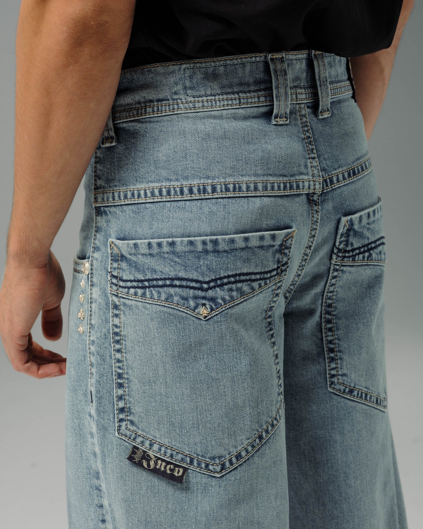 Gambler. 23". Hand-Sand Vintage.