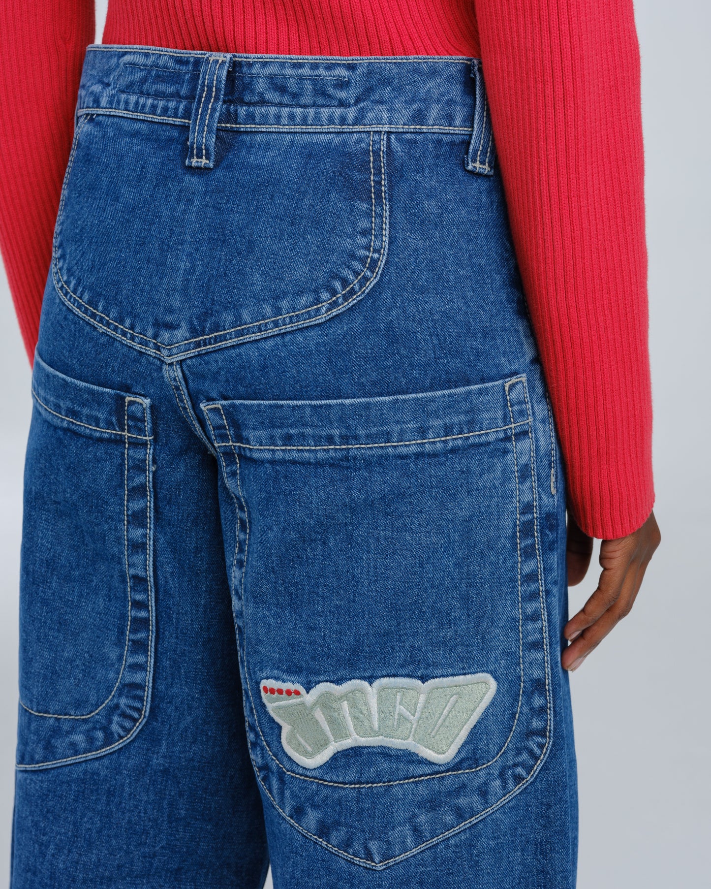 W169 Low Down. 20". Dark Stone.