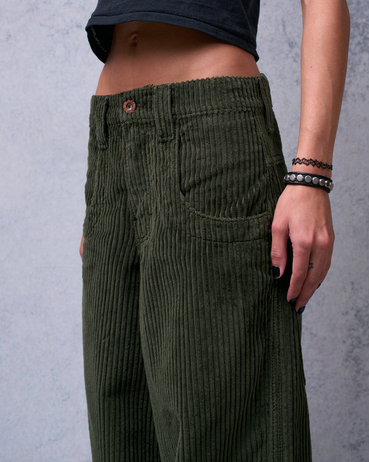 W101 Twin Cannon. 26". 4 Wale Corduroy. Moss.