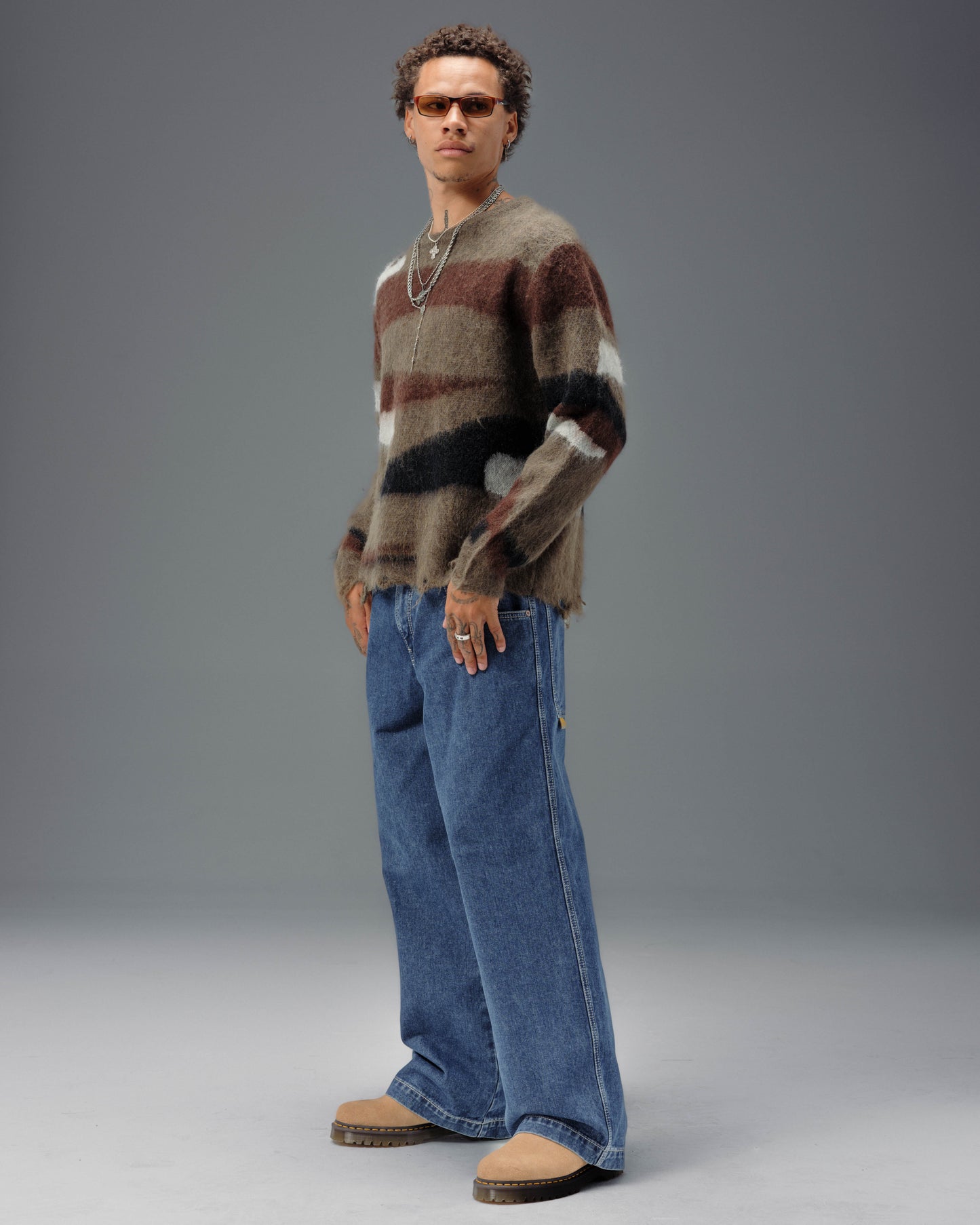 179 Pipes. 23". Dark Stone.