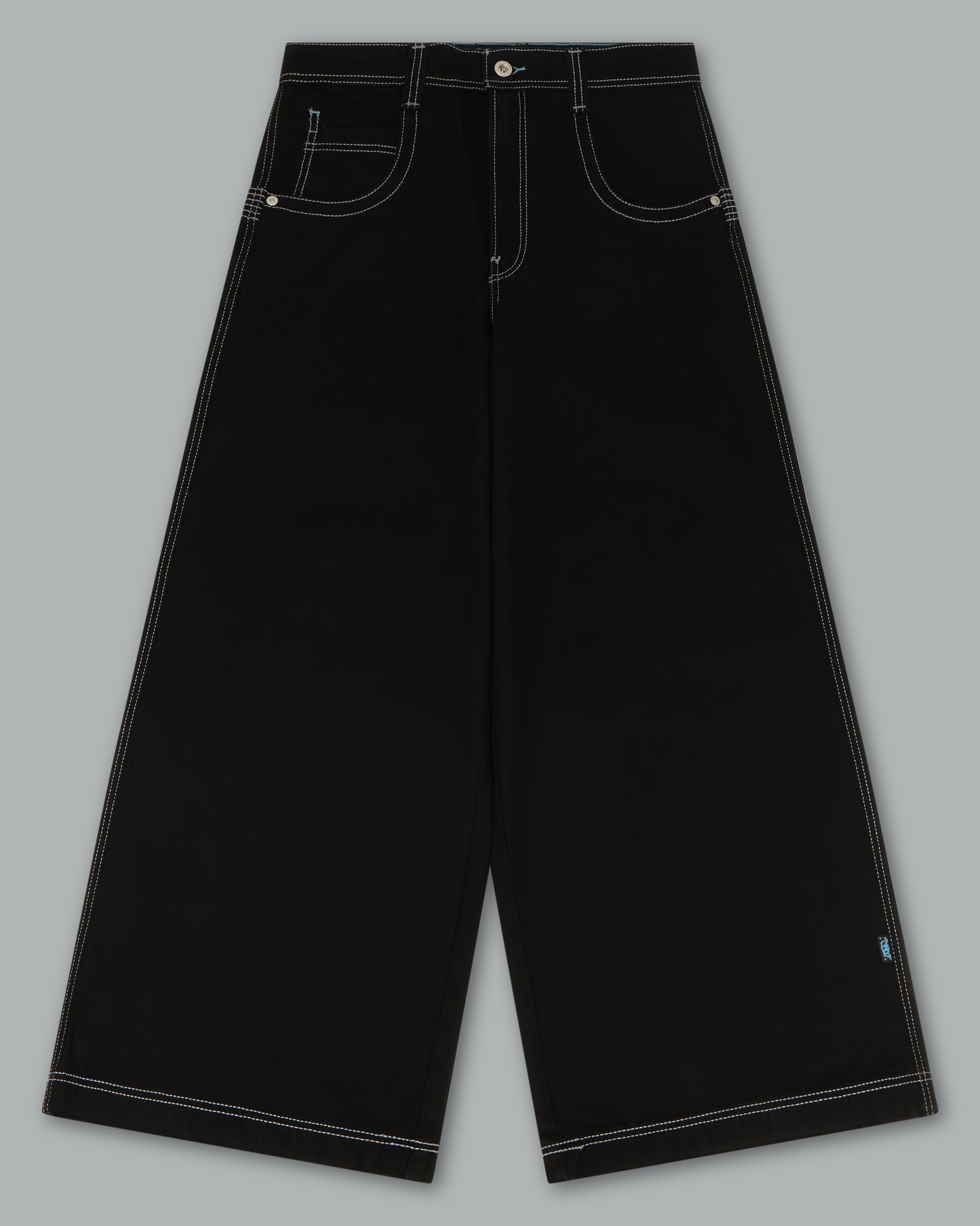 W Battle. 30". Jet Black.