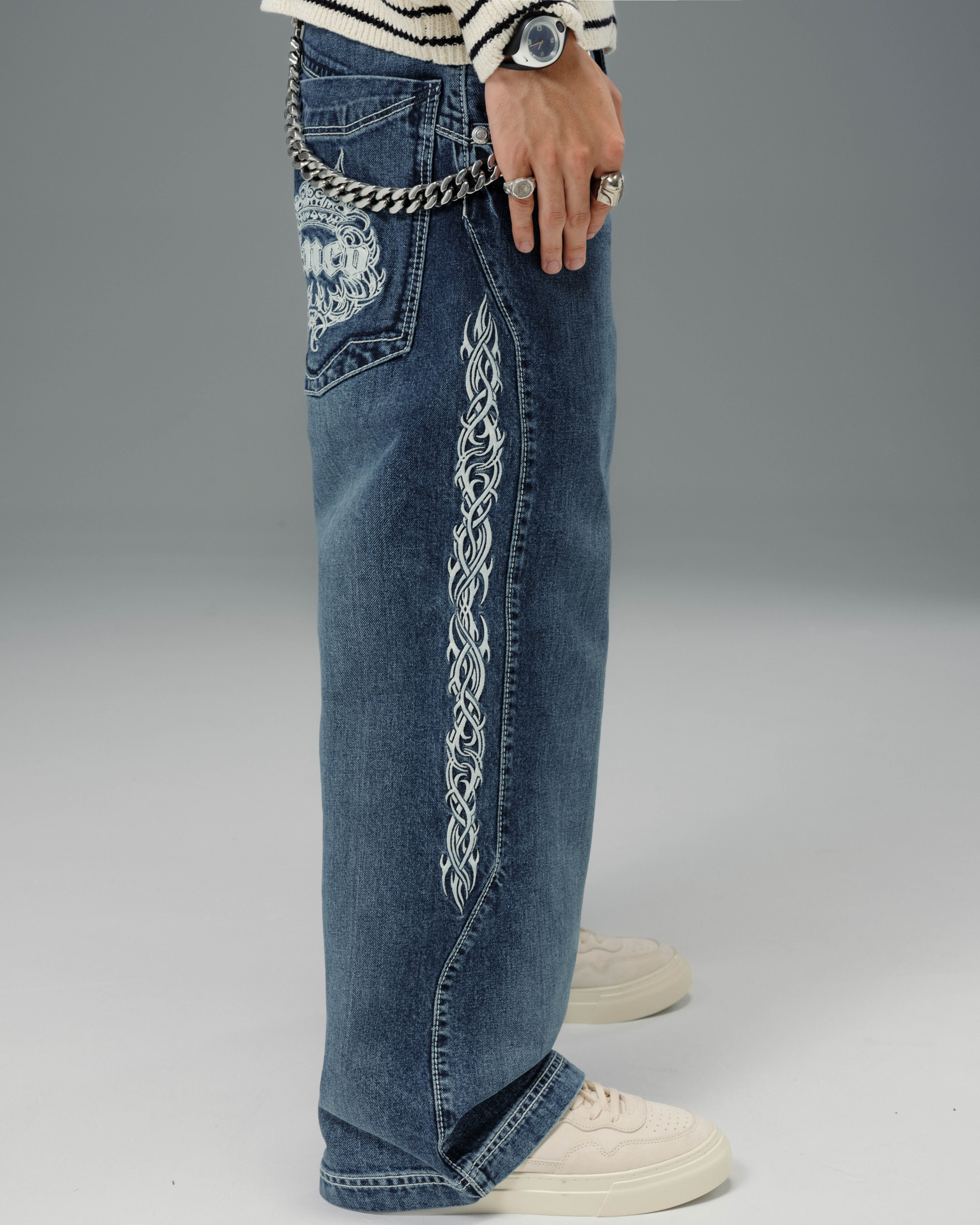 Majestik Jeans. 23