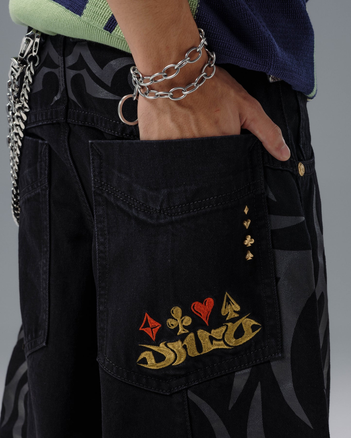 High Roller. 21". Jet Black.