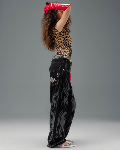 W Flame Karatz. 23". Jet Black.