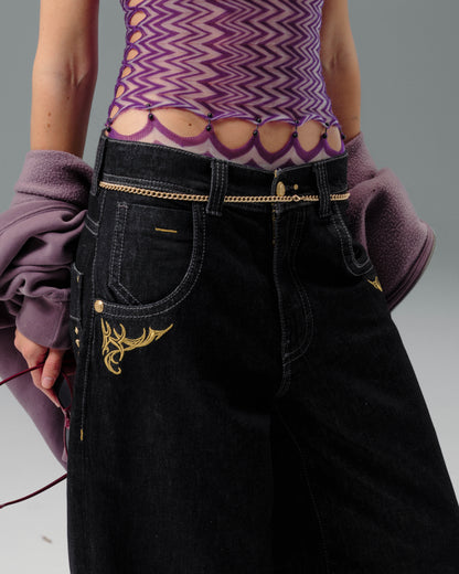 W Karatz. 23". Laser Black.