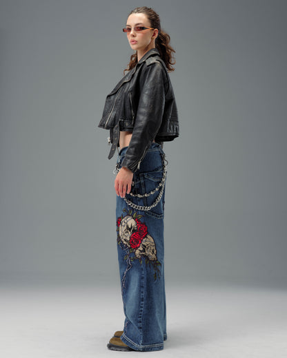 W Skull & Roses. 24". Hand-Sand Dark Stone.