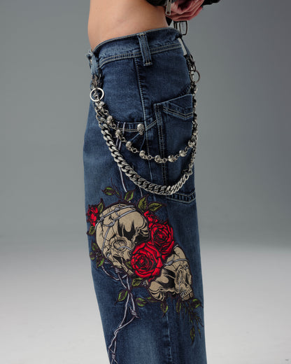 W Skull & Roses. 24". Hand-Sand Dark Stone.