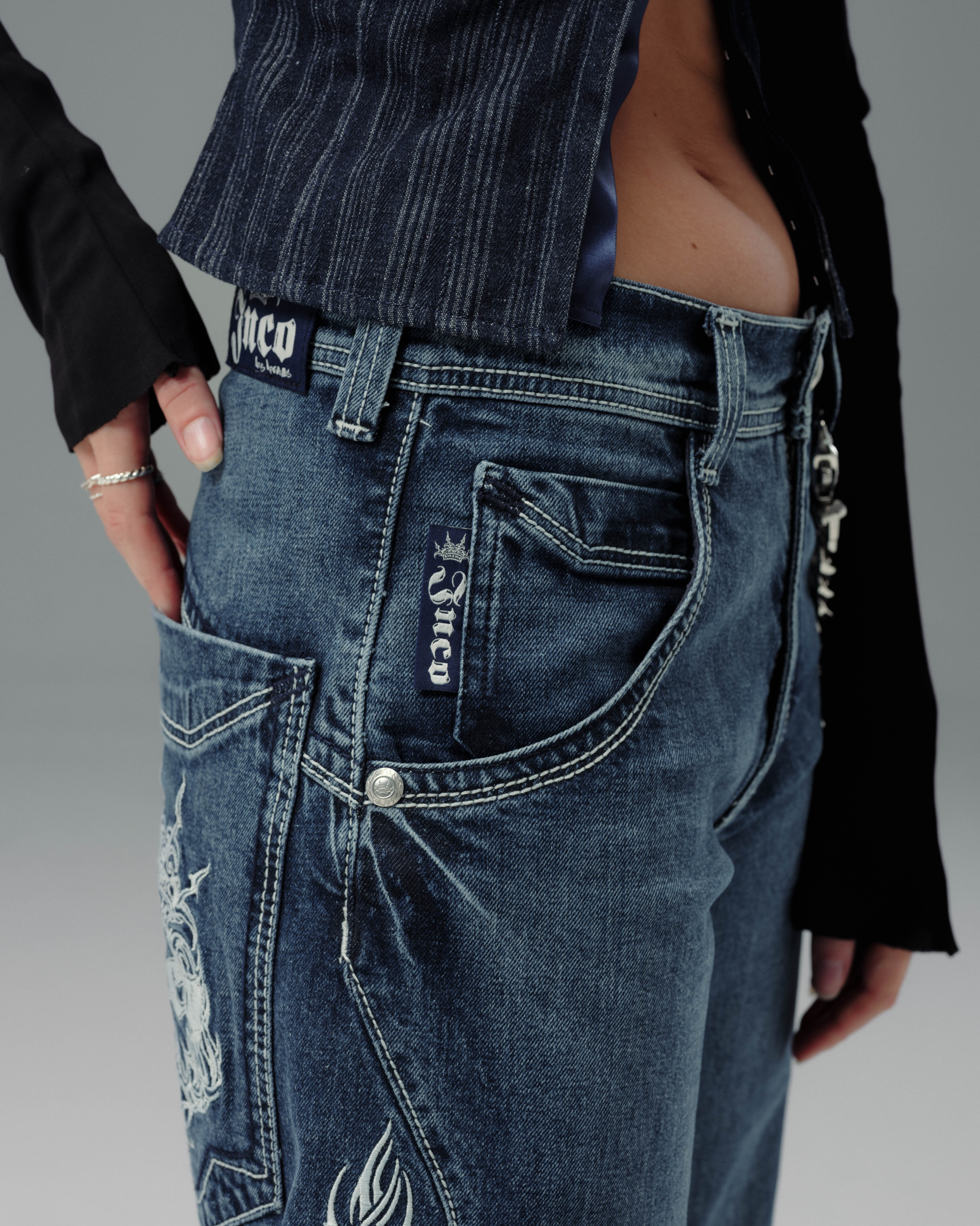 Majestik Jeans. 23