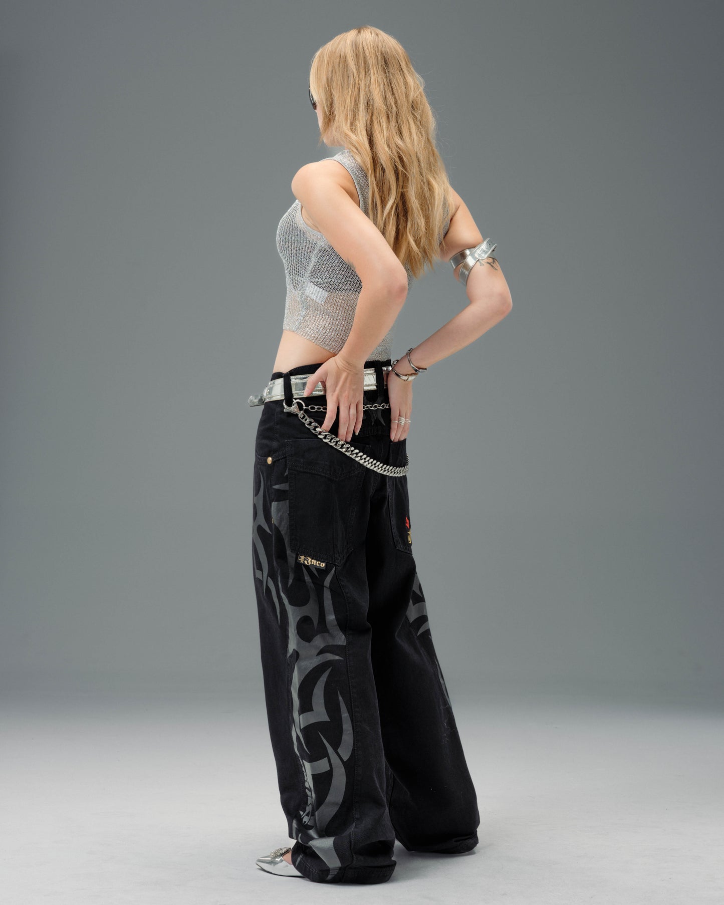 W High Roller. 21". Jet Black.