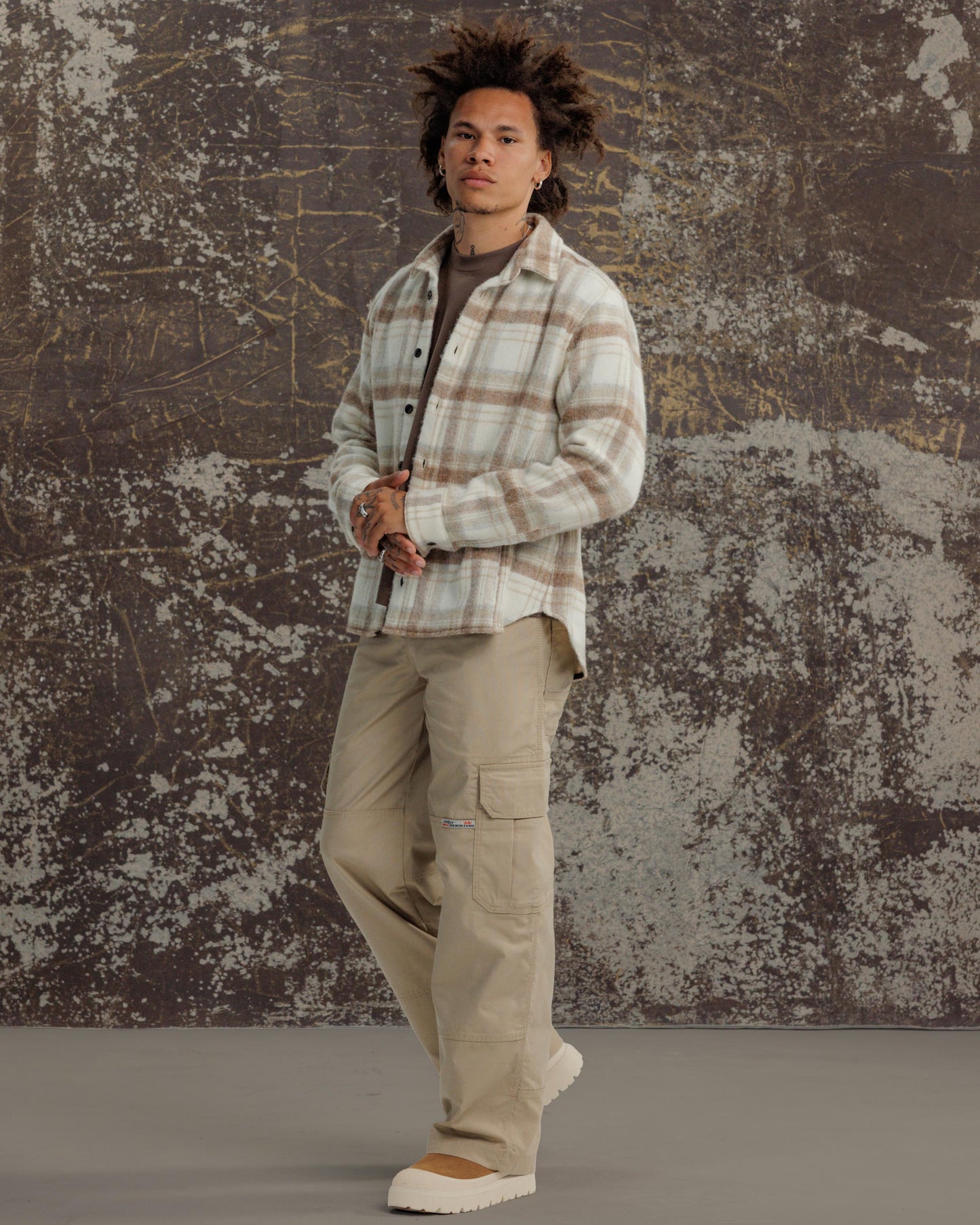 Indicator Cargo Pants. 22”. Khaki.