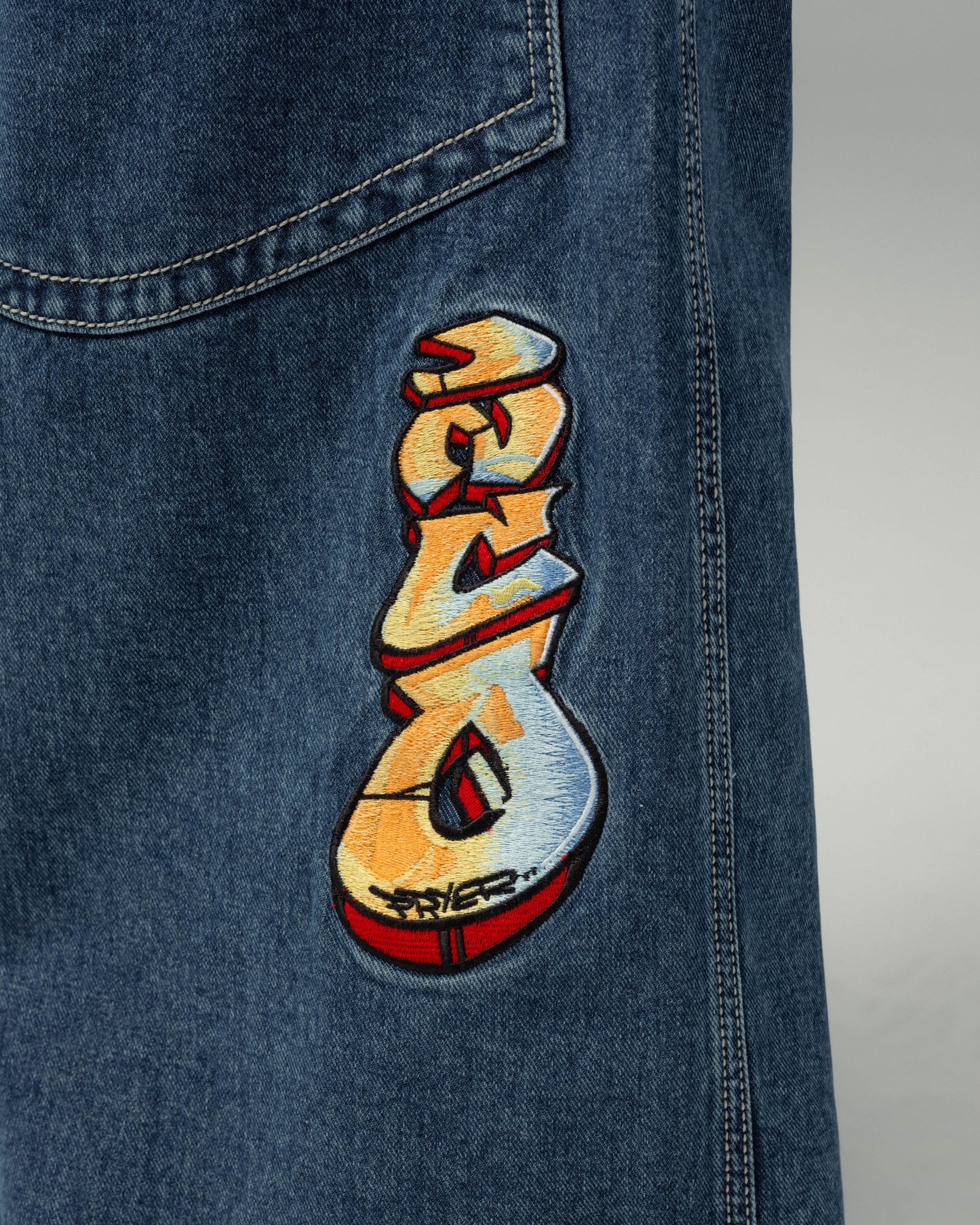 W Battle. 30". Dark Stone.