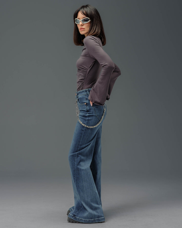 Vivianite. 28". Hand-Sand Dark Stone.