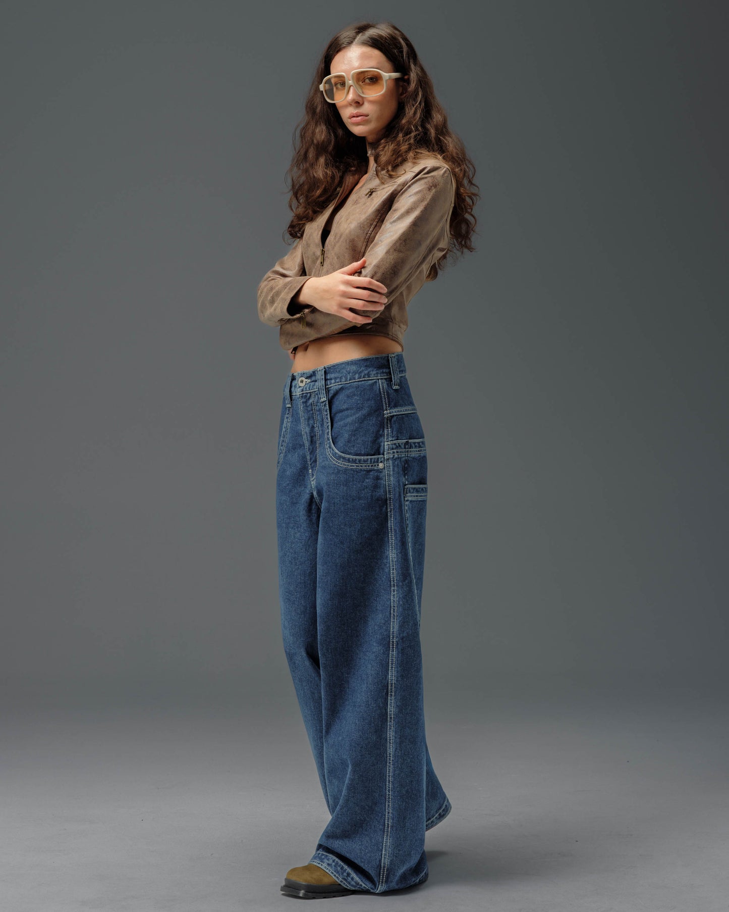 W Buddha. 28". Dark Stone.