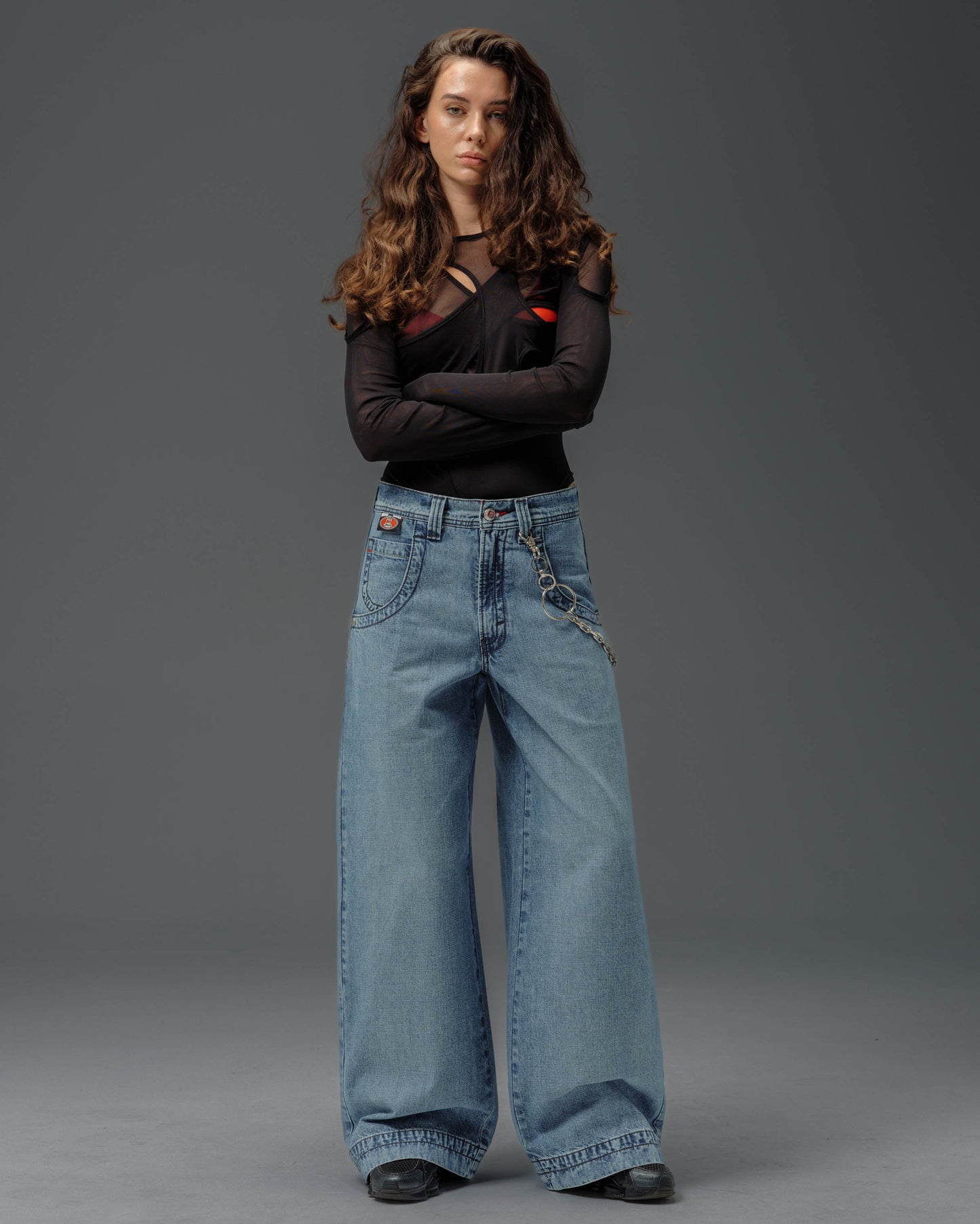 W Big Rig. 26". Hand-Sand Vintage.