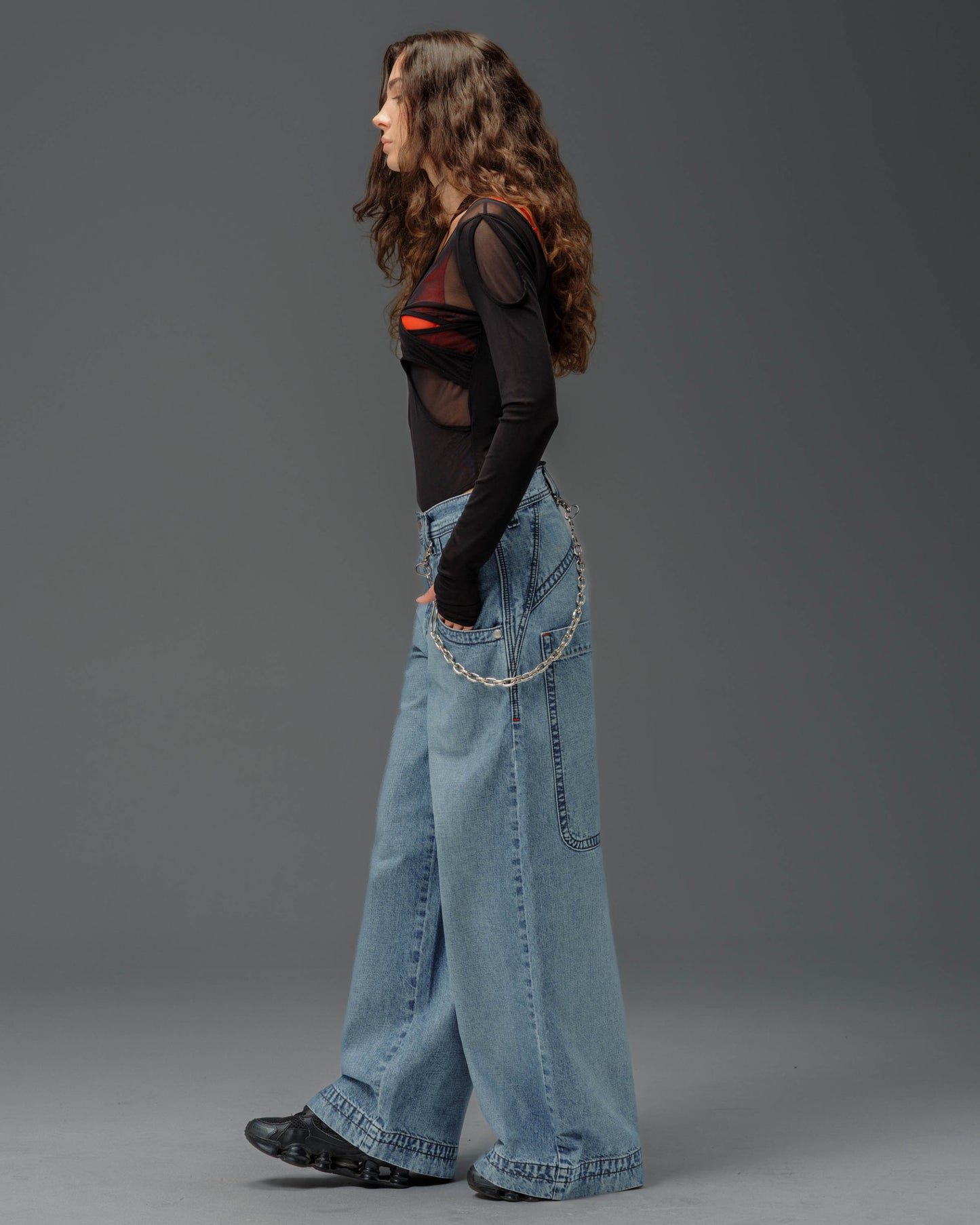 W Big Rig. 26". Hand-Sand Vintage.