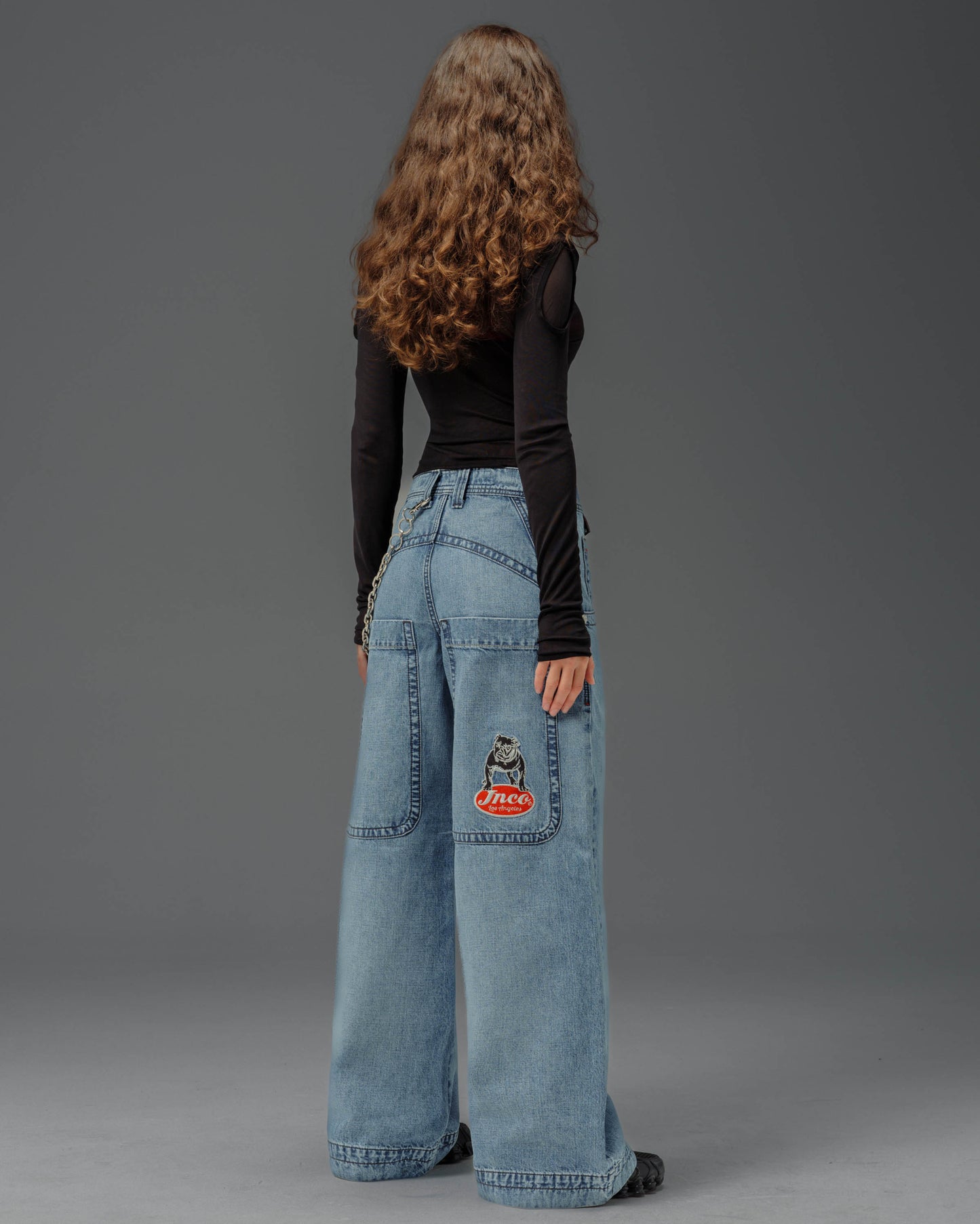 W Big Rig. 26". Hand-Sand Vintage.