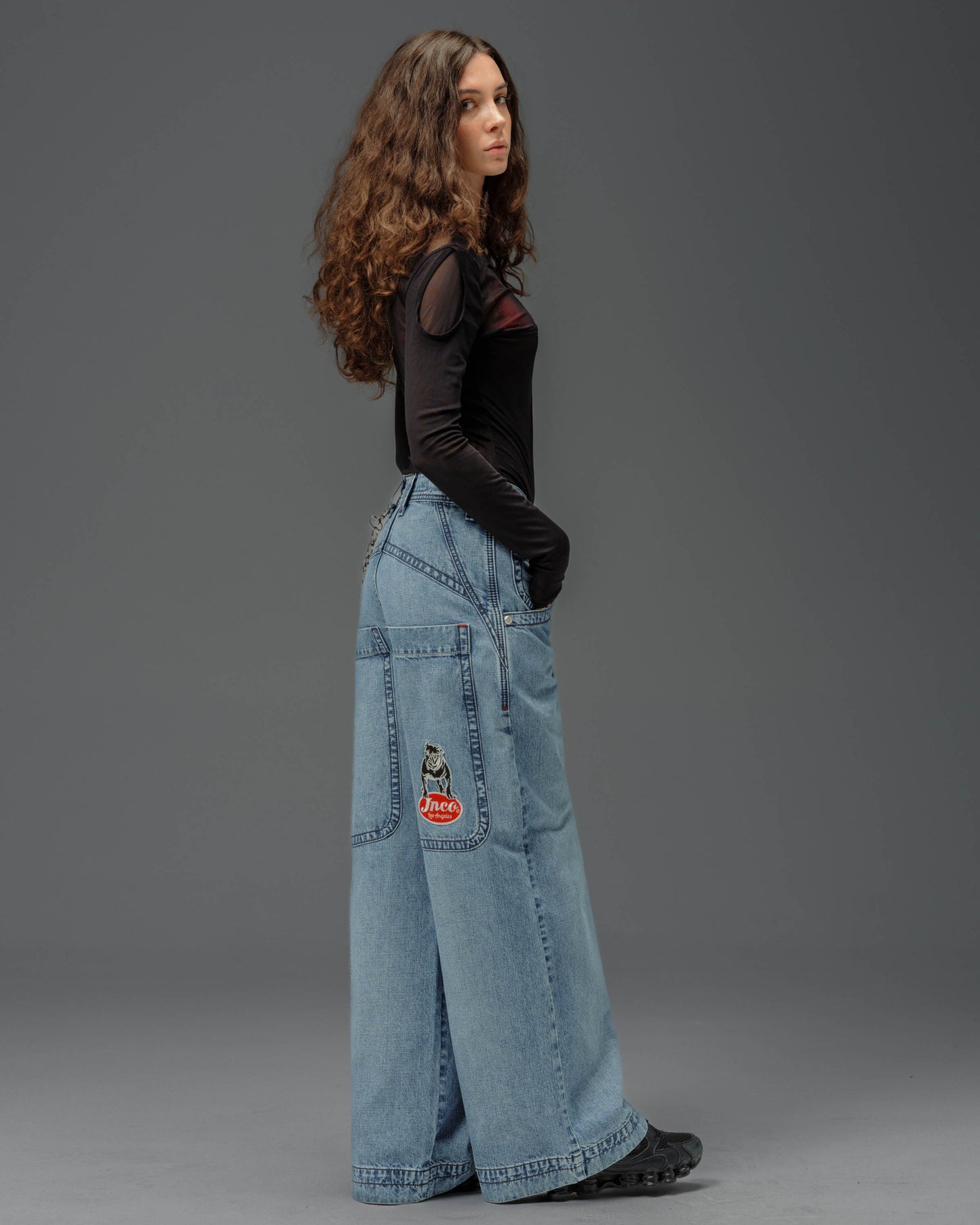 W Big Rig. 26". Hand-Sand Vintage.