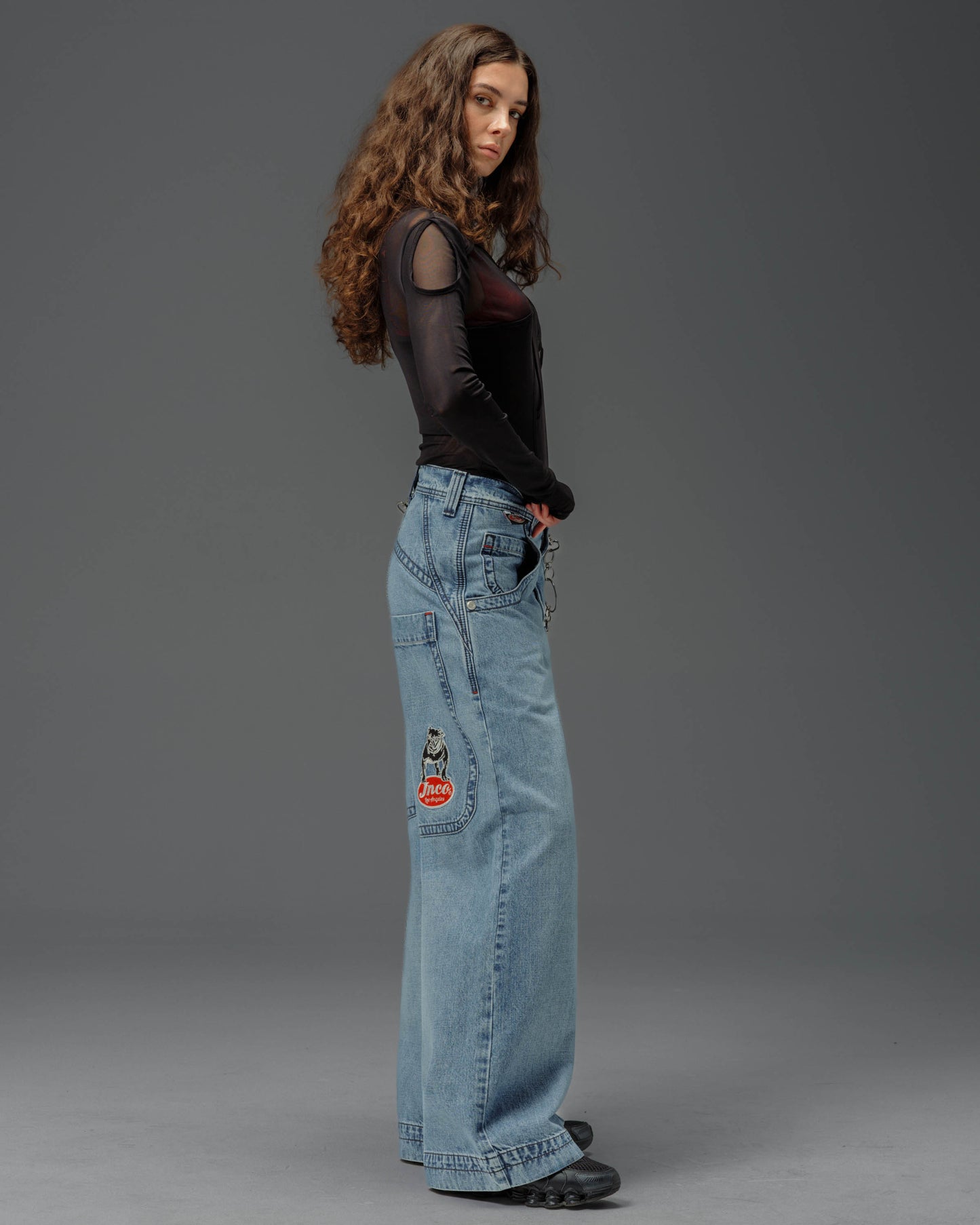 W Big Rig. 26". Hand-Sand Vintage.