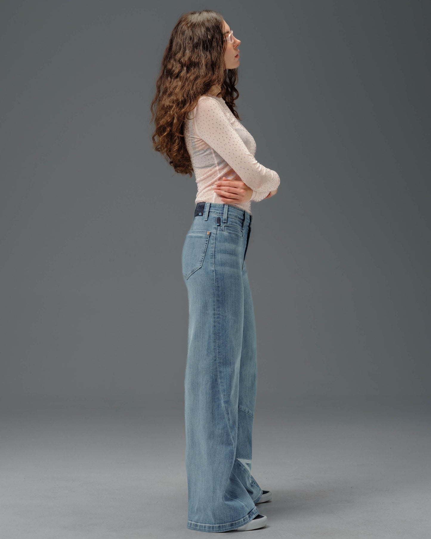 Kyanite. 30". Antique.