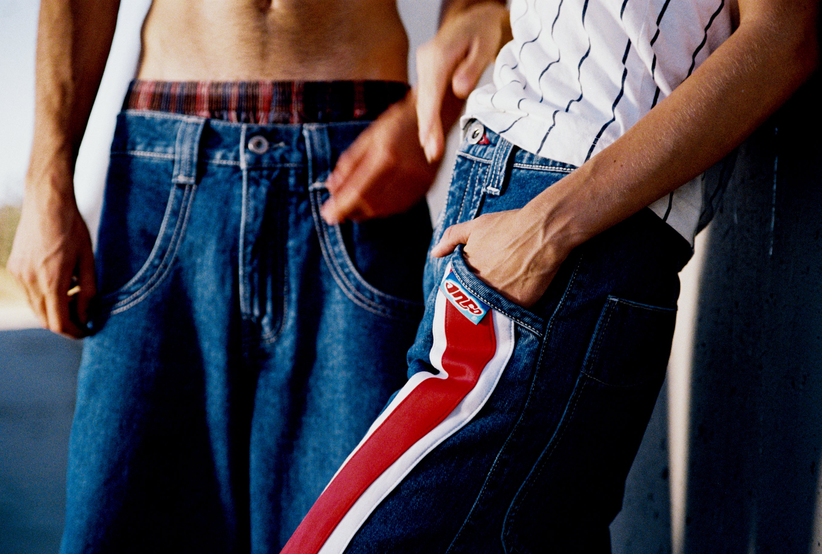 JNCO JEANS イエロー パーカー L JNCO JEANS | The Original Wide-Leg Jeans Since 1985 – JNCO Los Angeles