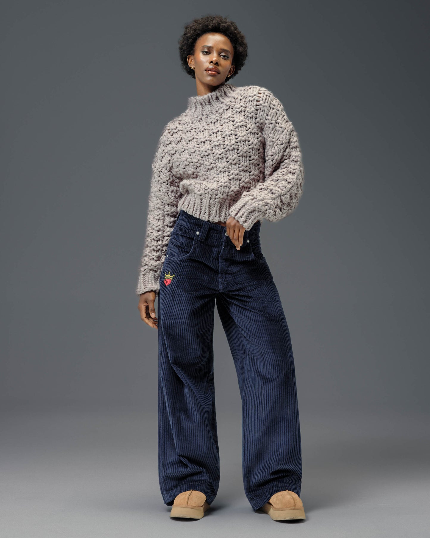 W179 Pipes. 23". 4 Wale Corduroy. Navy.