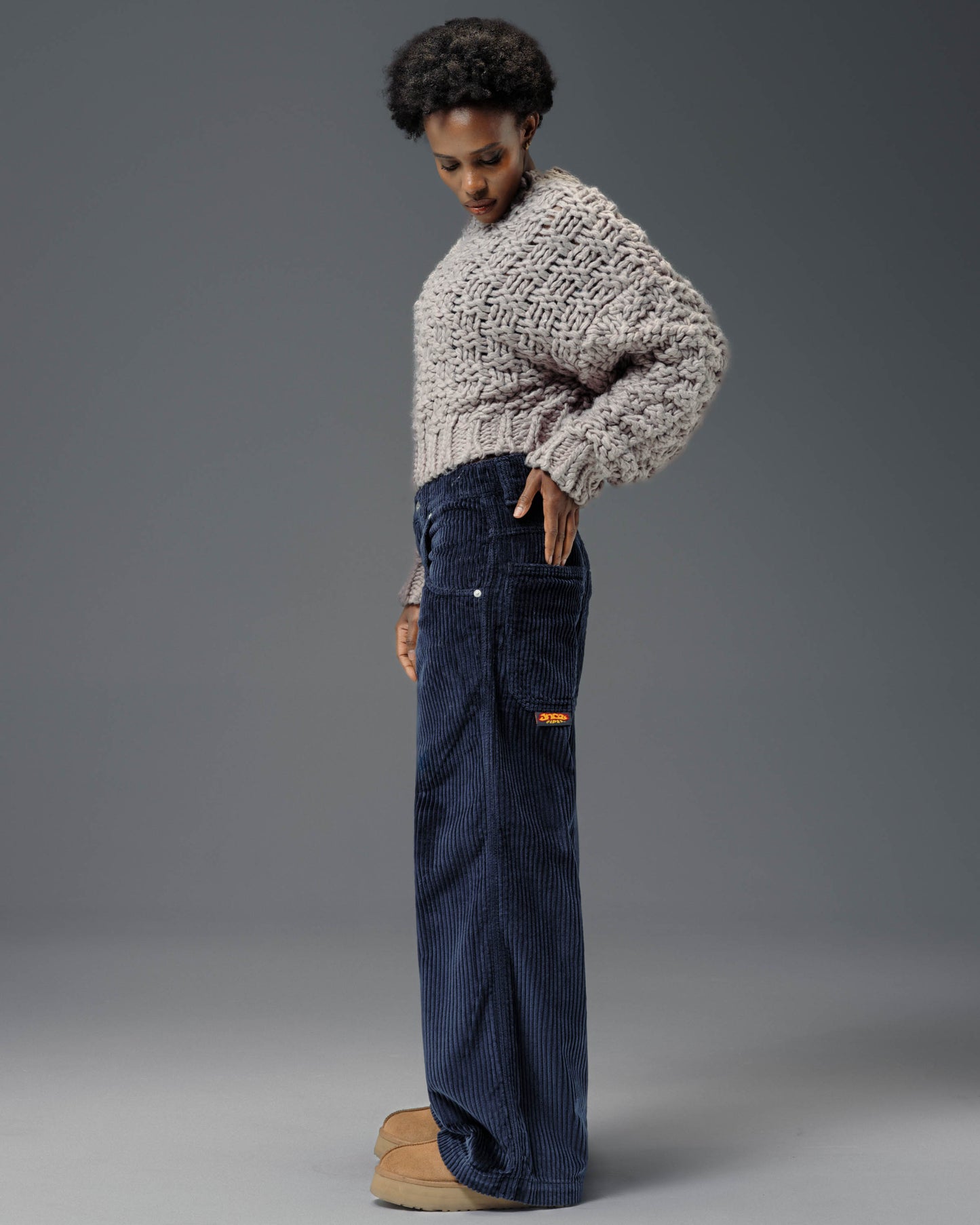 W179 Pipes. 23". 4 Wale Corduroy. Navy.