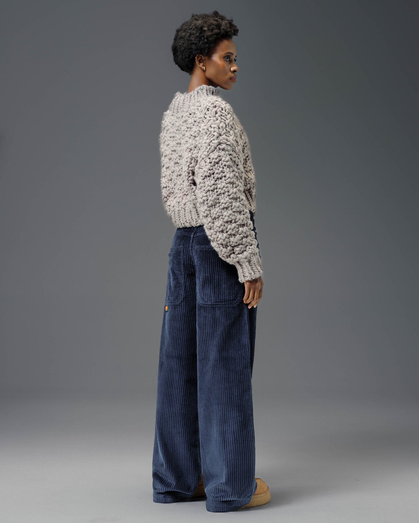 W179 Pipes. 23". 4 Wale Corduroy. Navy.