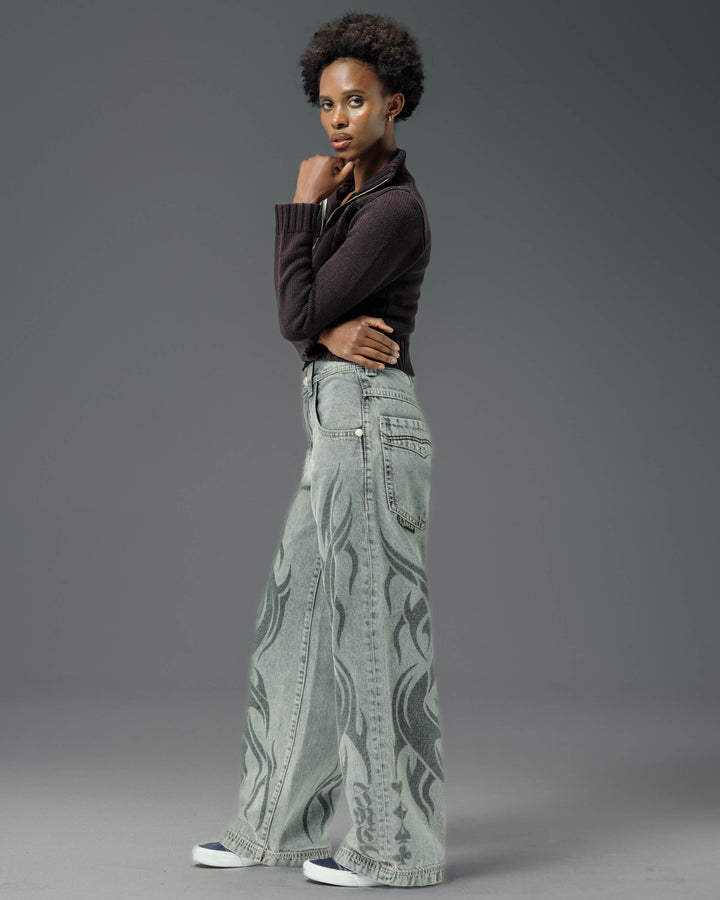 W Flame Karatz. 23". Black Vintage.