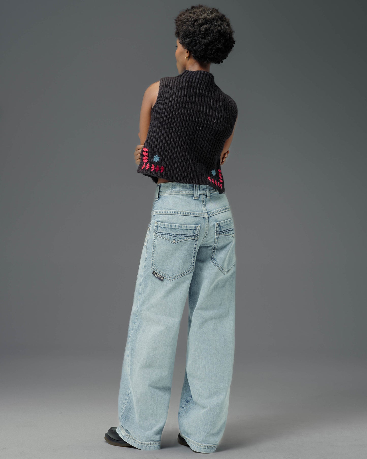 W Gambler. 23". Hand-Sand Vintage.