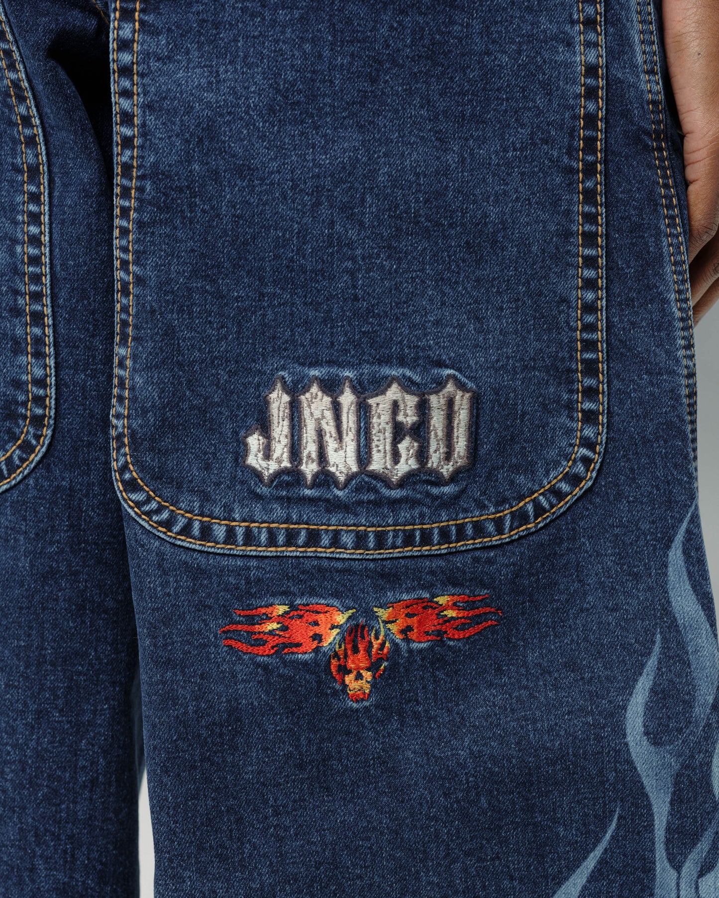 W Flame Hellfire. 26". Dark Stone.