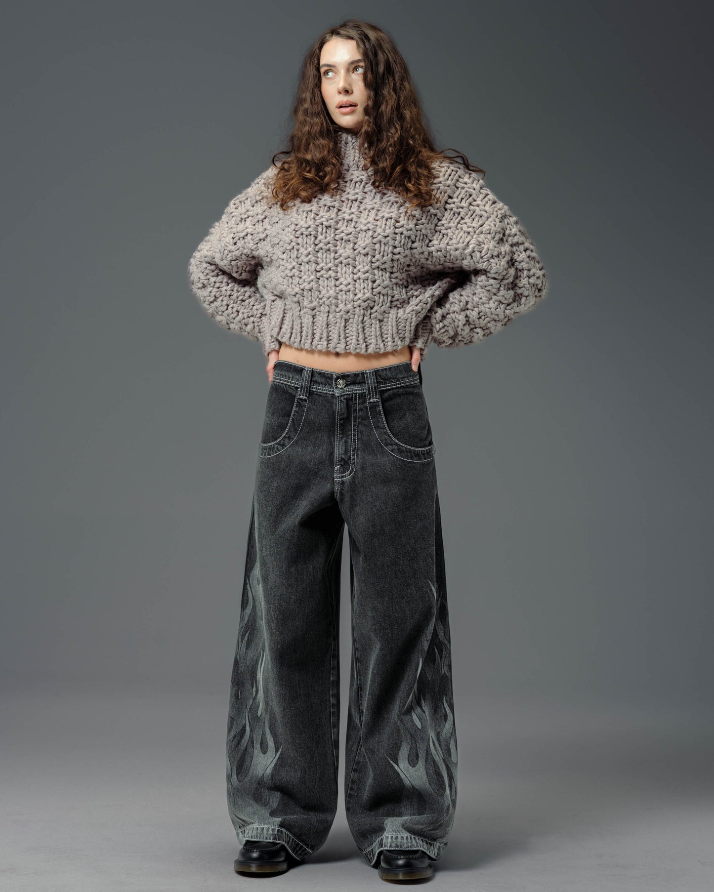 W Flame Hellfire. 26". Black Vintage.