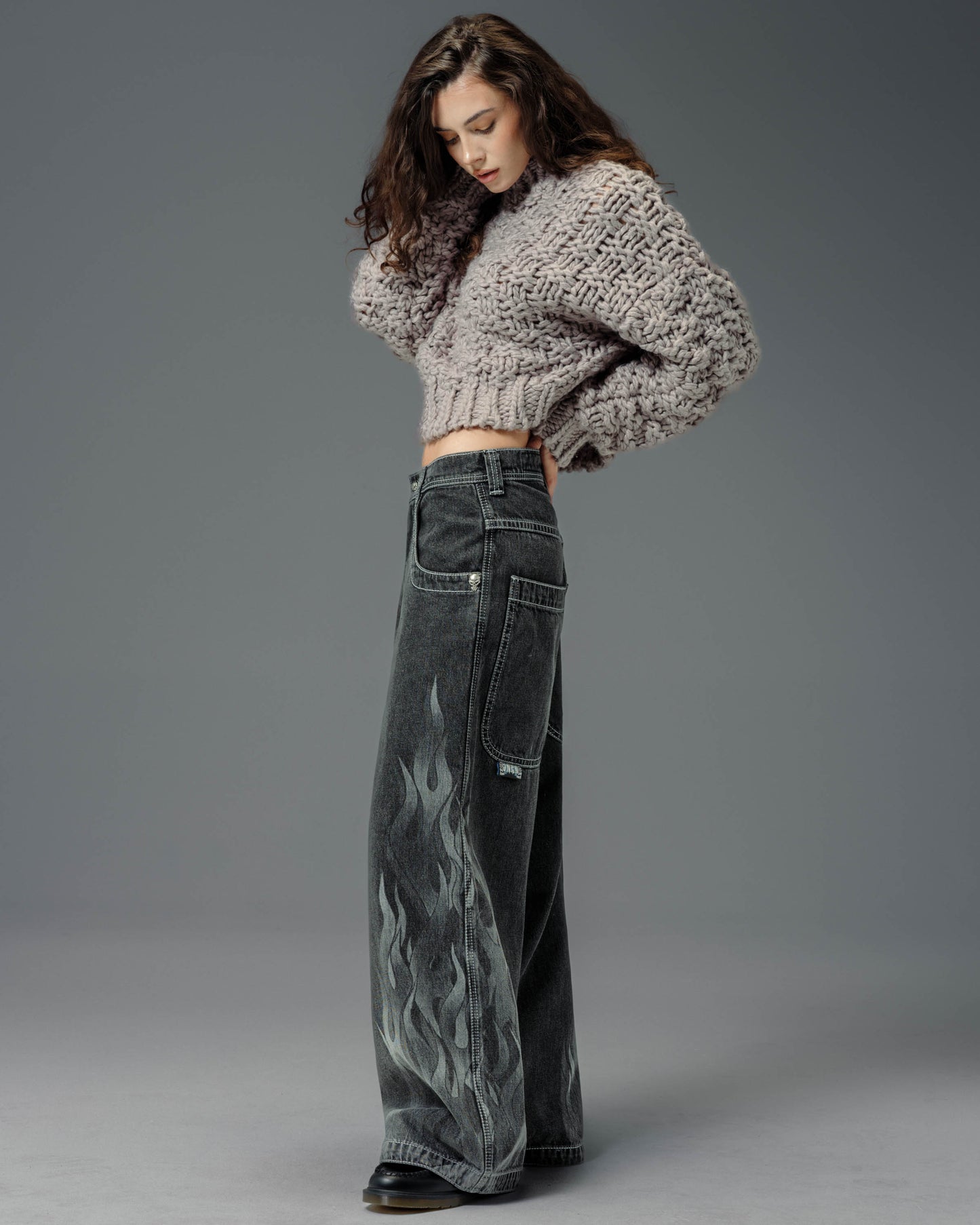 W Flame Hellfire. 26". Black Vintage.